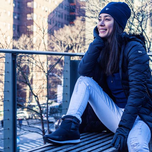 Bota Feminina de inverno confortável e quente para o frio Runny Flakes em lã sintética