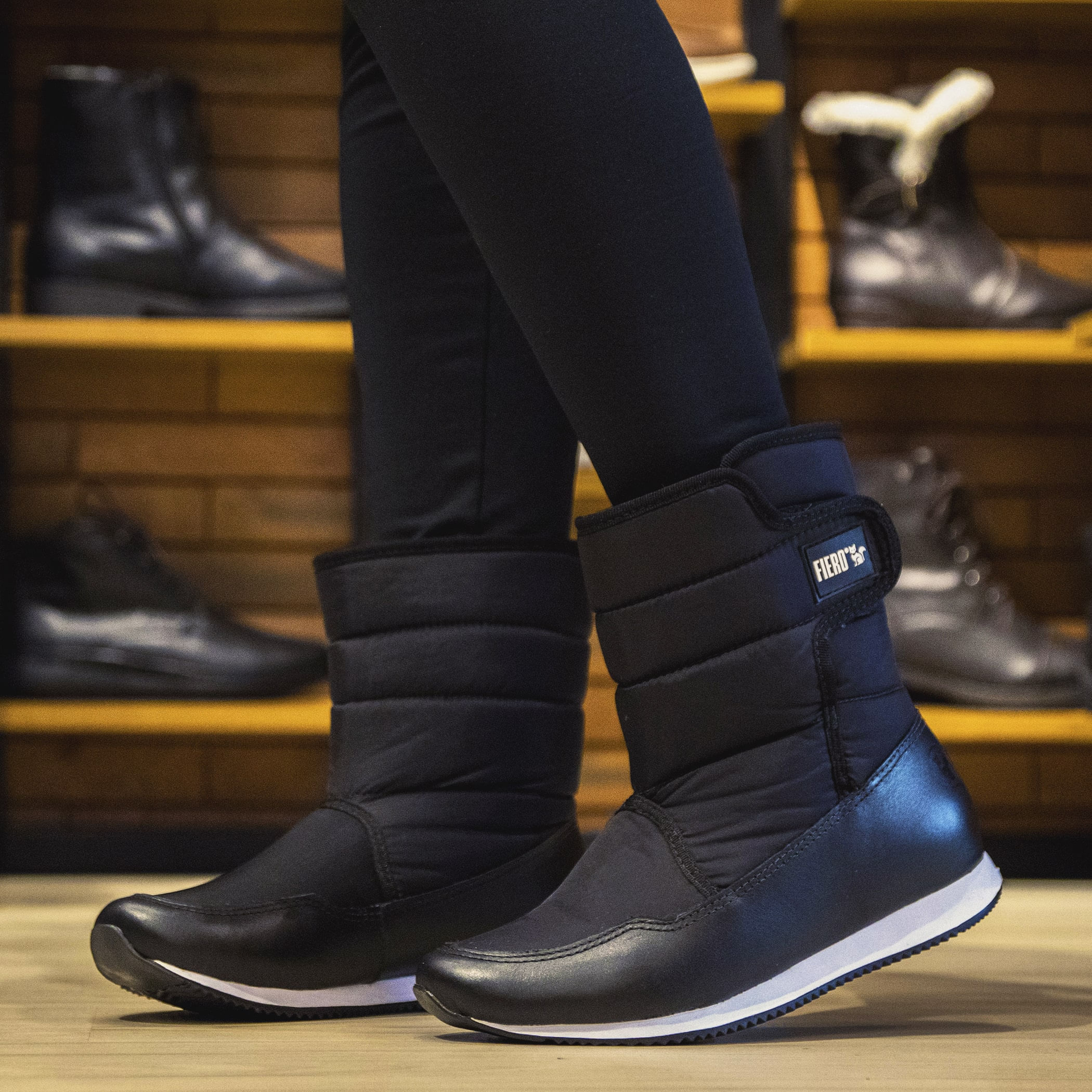 Bota Feminina Runny Padded Forrada em lã sintética Ref.:21417