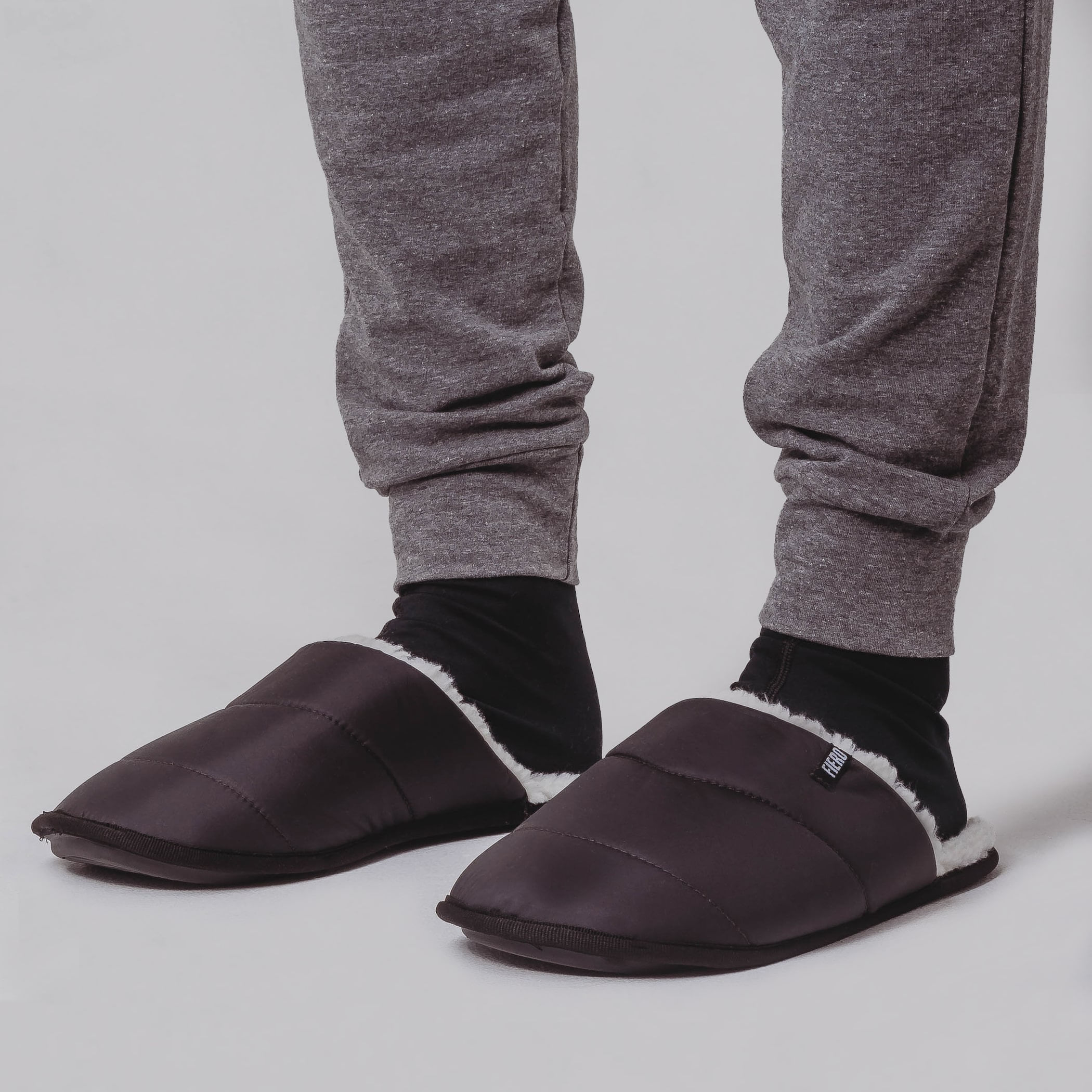 Pantufa Comfy forrada em lã sintética Ref.:21809