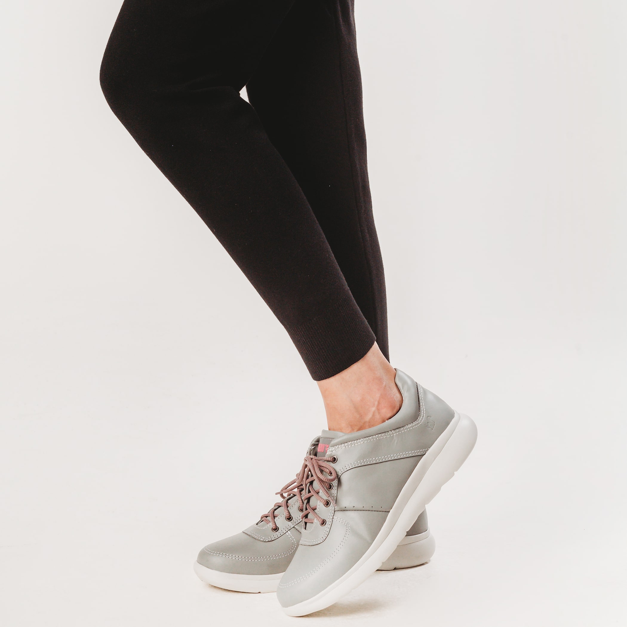 Tênis feminino Urban Sneaky forrado em lã sintética Ref.:21135