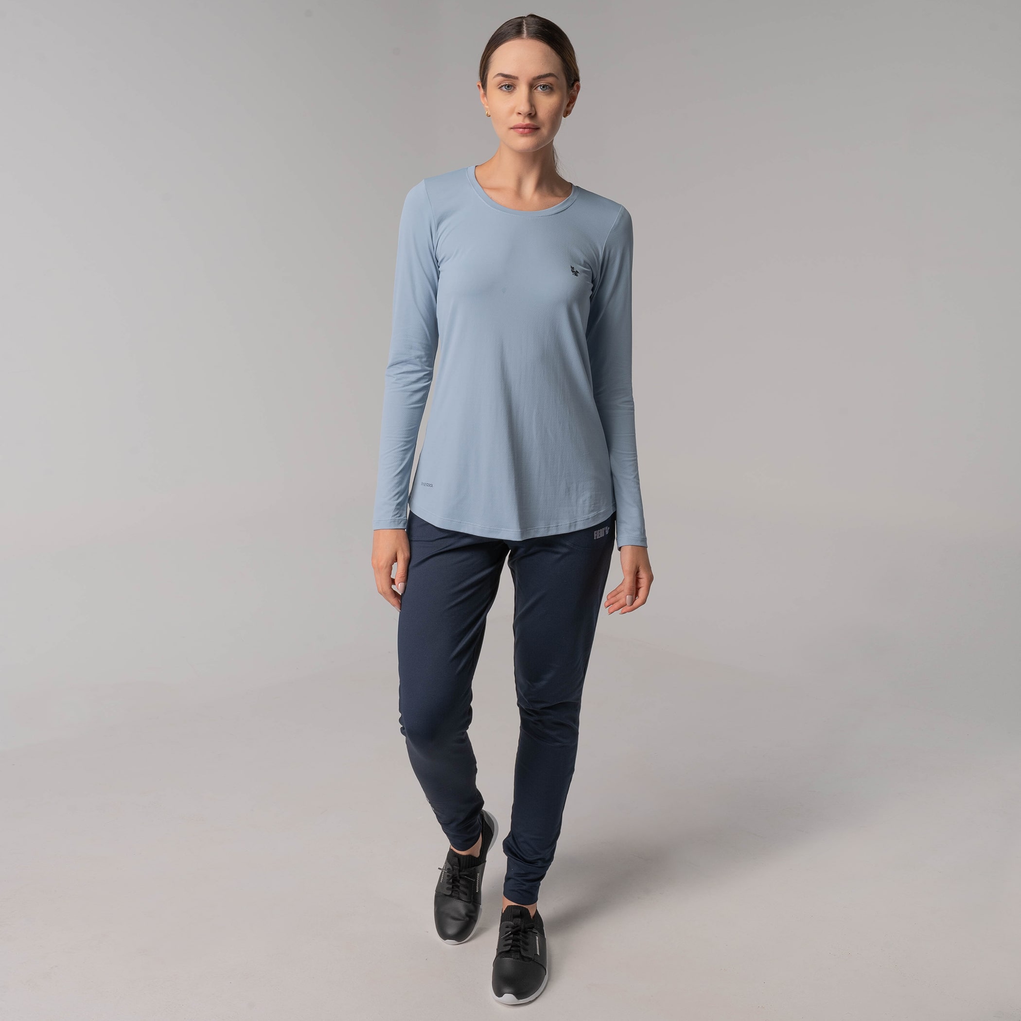 Camiseta feminina proteção UV Sense Cool Regular Fit alongada - Manga Longa