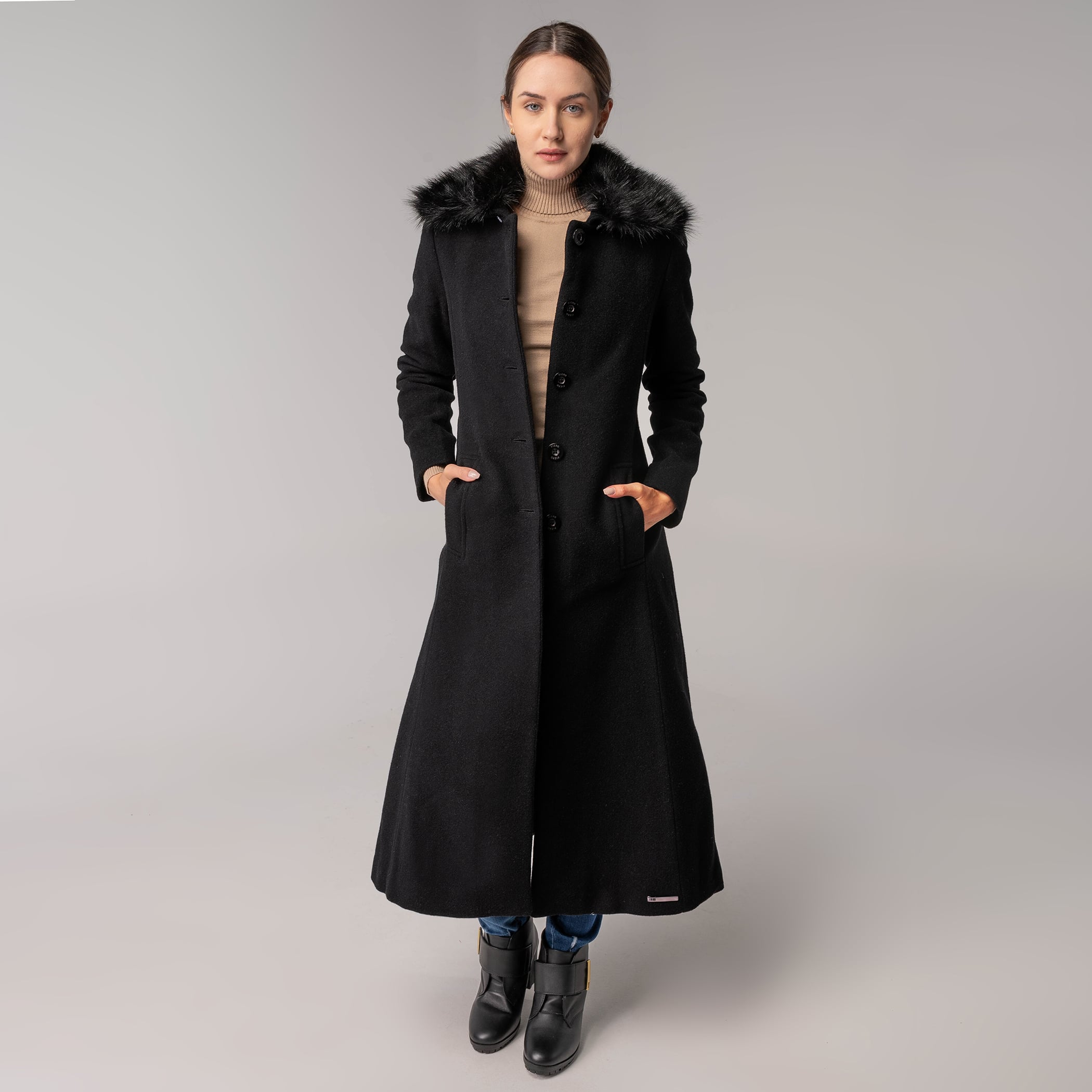 Sobretudo longo Térmico Feminino Aston em Lã Premium italiana com gola pelos removível