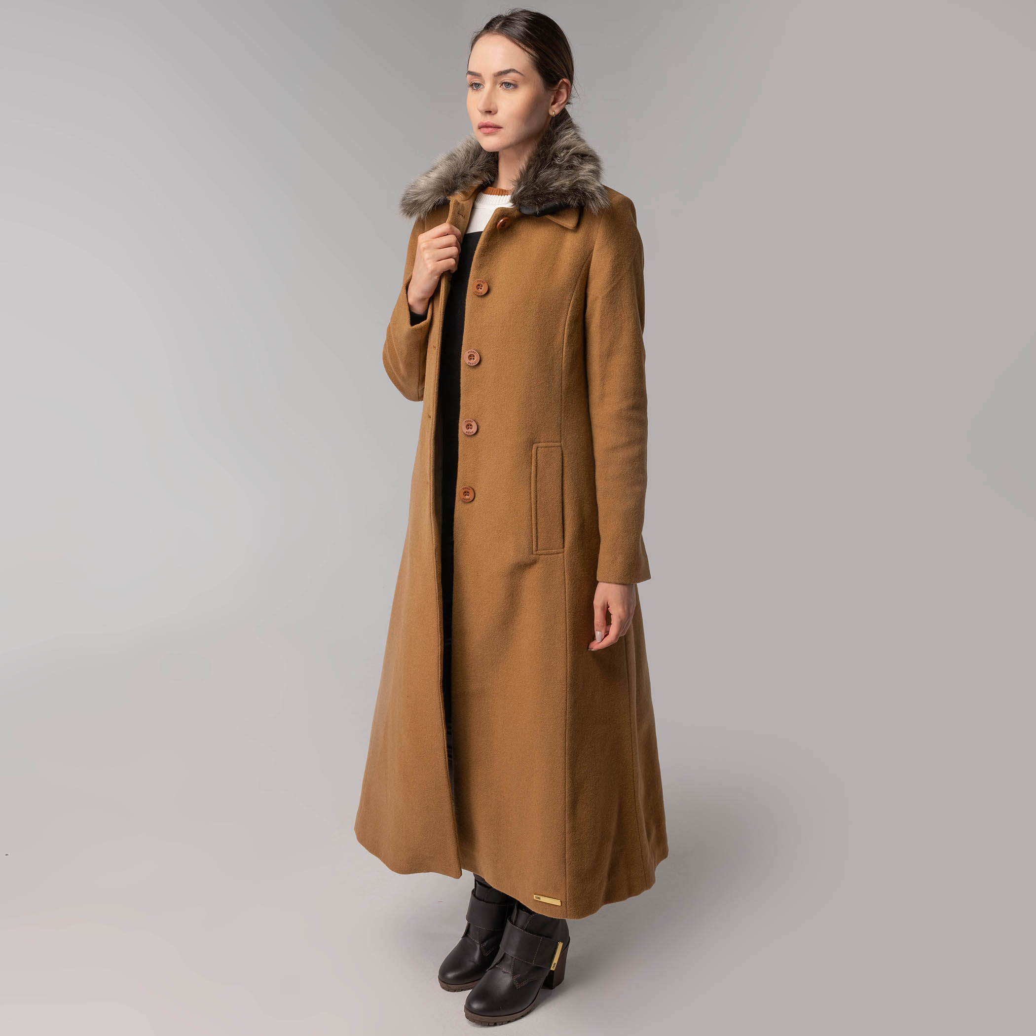 Sobretudo longo Térmico Feminino Aston em Lã Premium com gola pelos removível