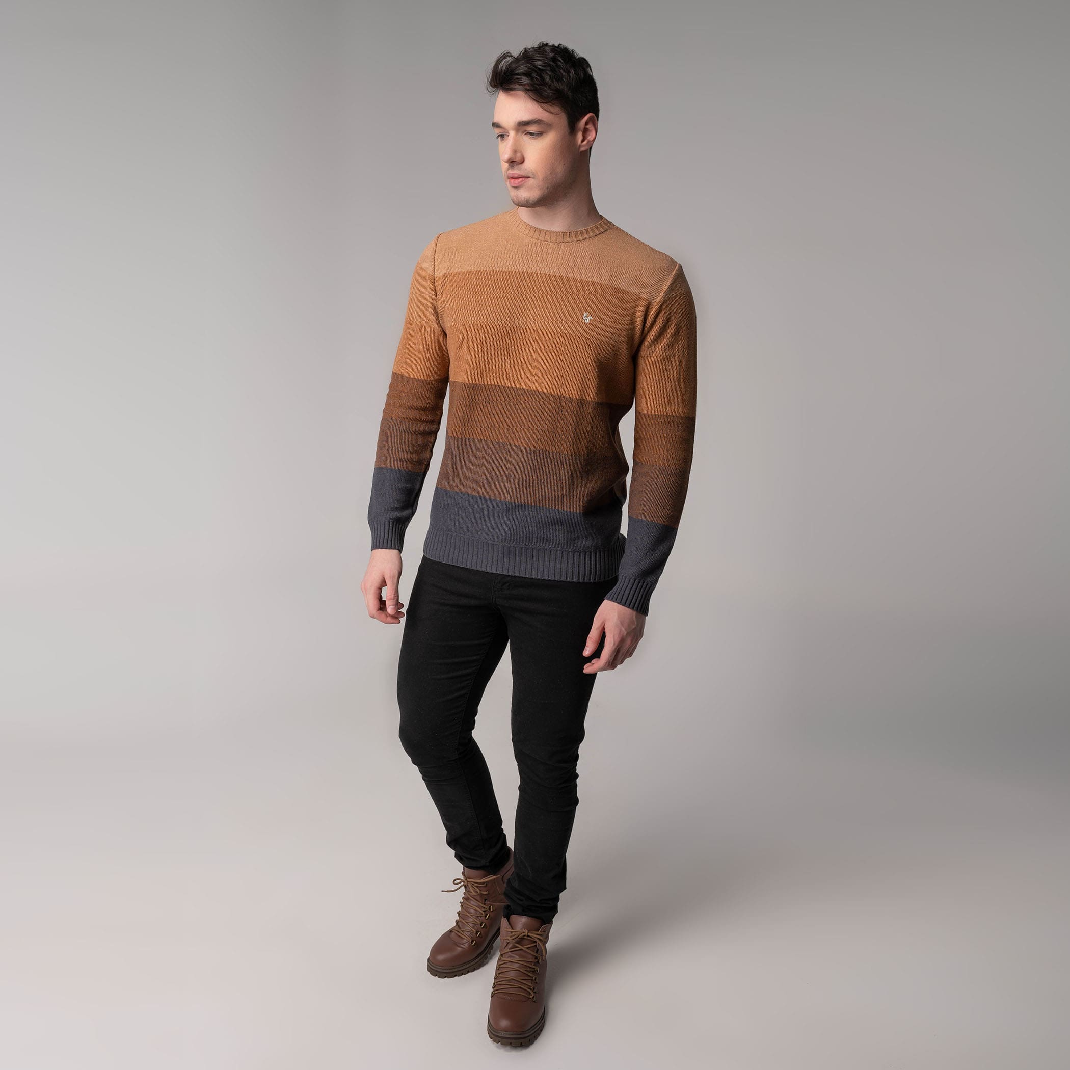 Suéter masculino em tricô degradê Manchester gola redonda