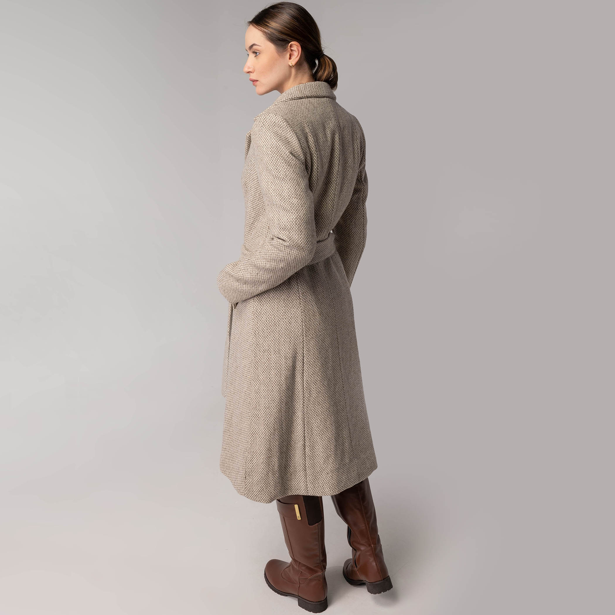 Sobretudo térmico feminino Victória com cinto em lã 100% natural
