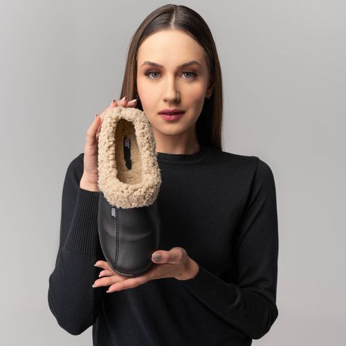 Pantufa de couro para o frio forrada em lã sintética Rest Good 23200