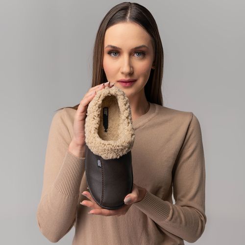 Pantufa de couro para o frio forrada em lã sintética Rest Good 23200