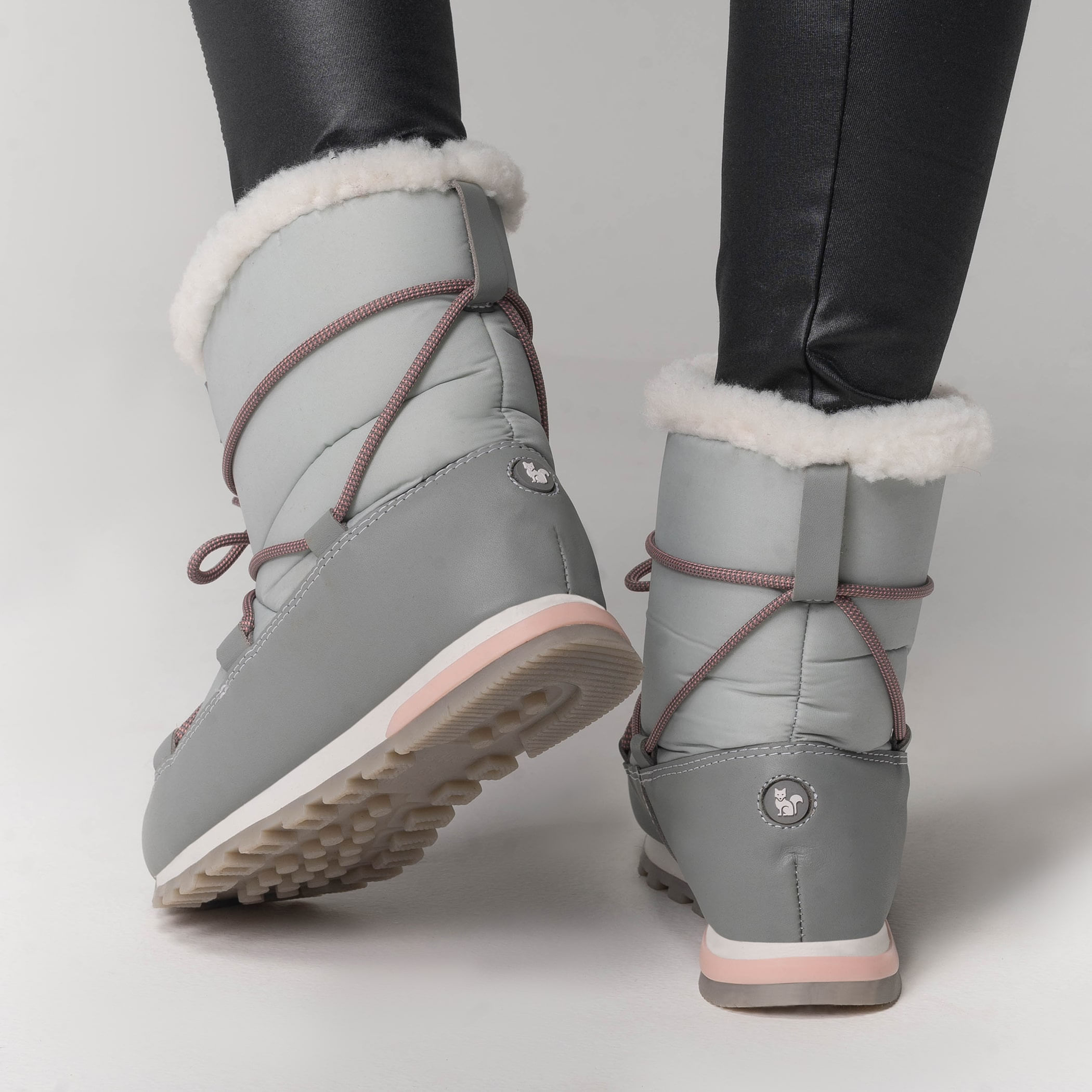 Bota Feminina Snowy Tie Forrada em Lã Sintética Ref.:23104