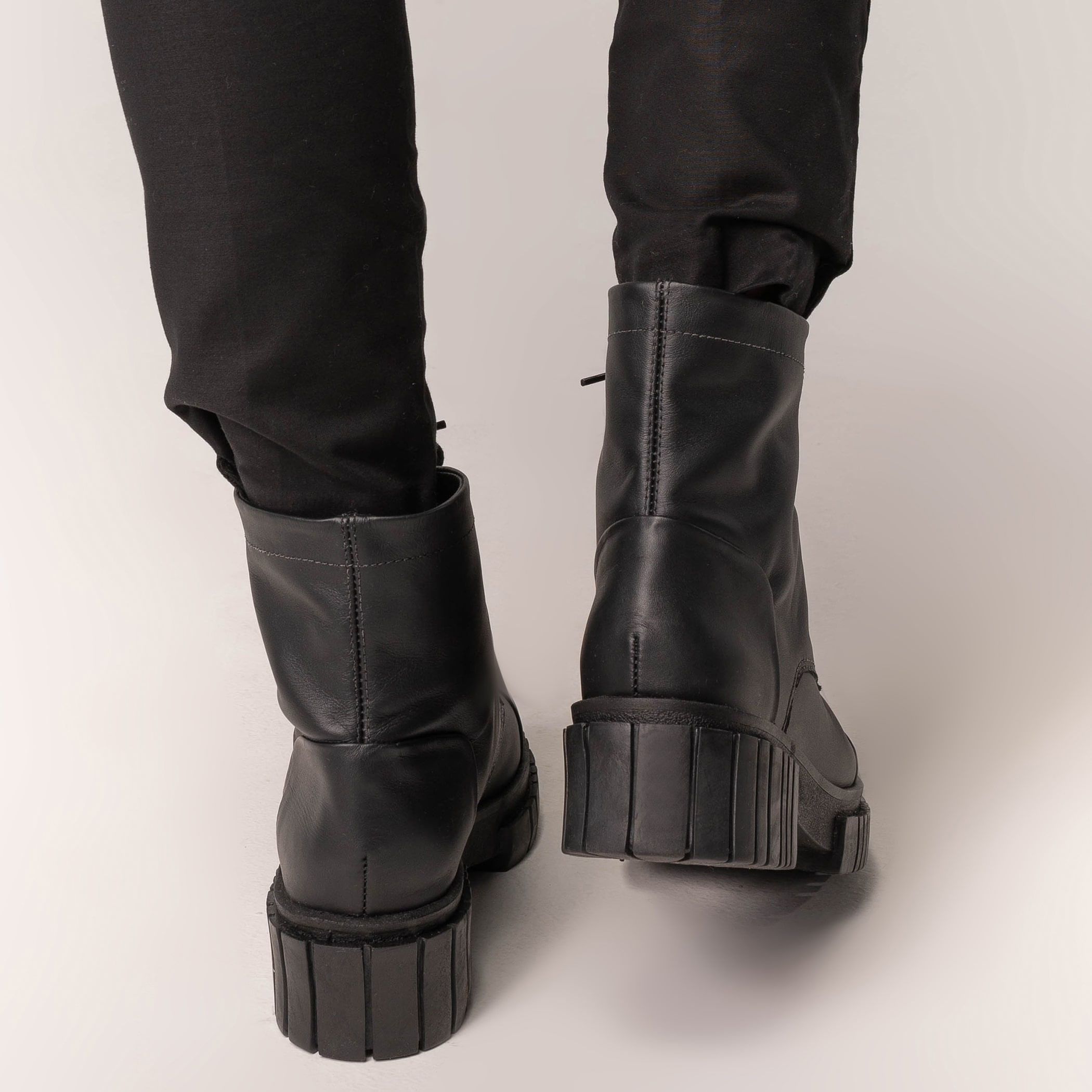 Bota feminina forrada em lã sintética Tractor Lace Ref.:22807