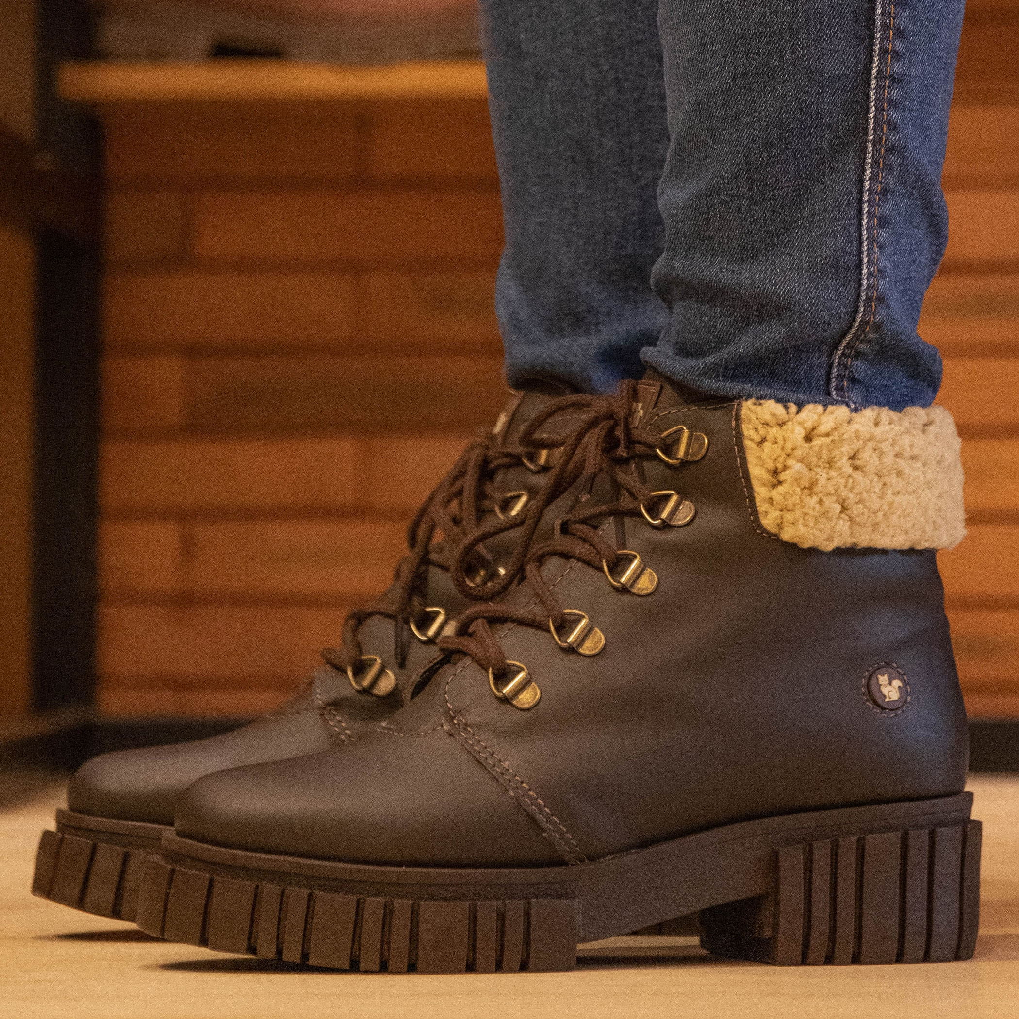 Bota feminina coturno Tractor Lux Lace forrada em lã sintética Ref.:22804
