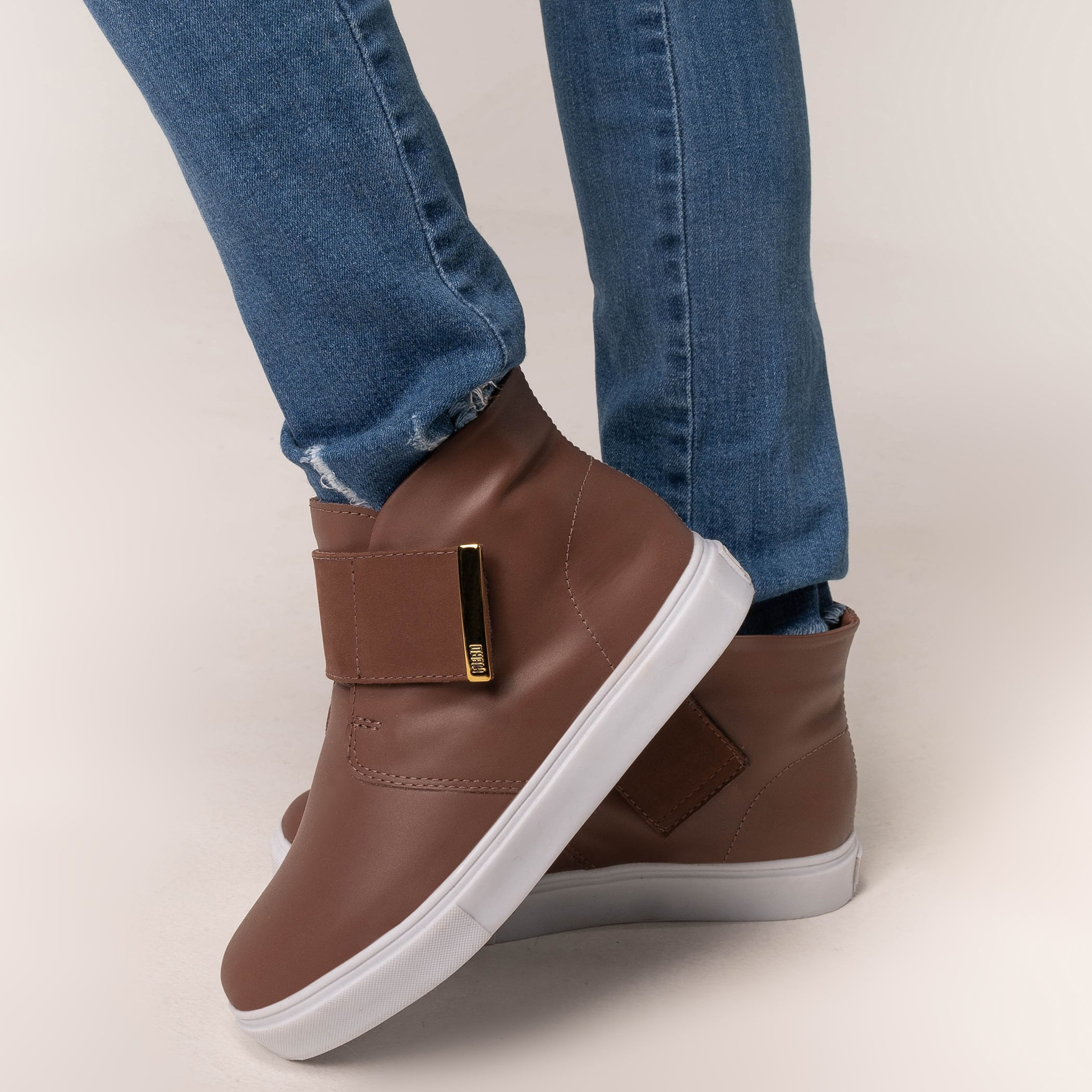 Bota feminina The Box Belt Sneaker forrada em lã Ref.:22907