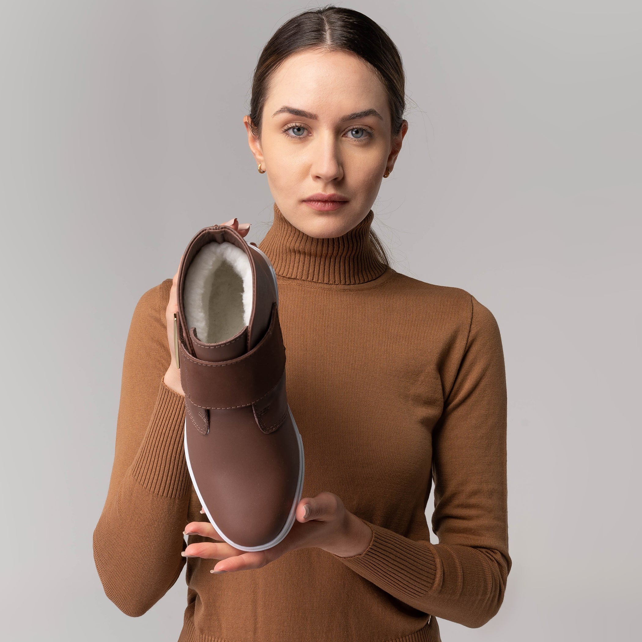 Bota feminina The Box Belt Sneaker forrada em lã Ref.:22907