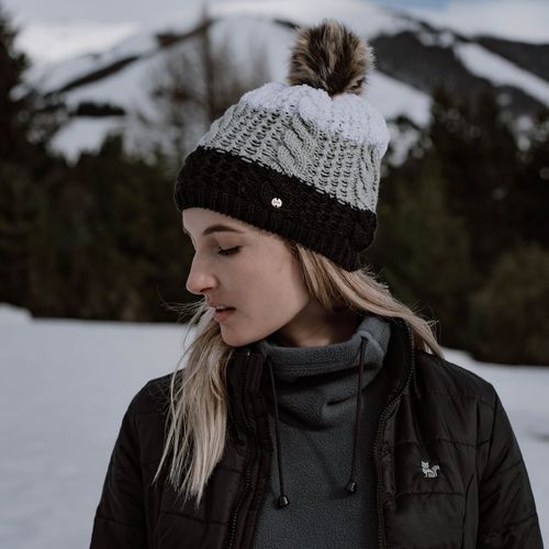 Gorro Feminino Pompom Copenhague forrado em lã