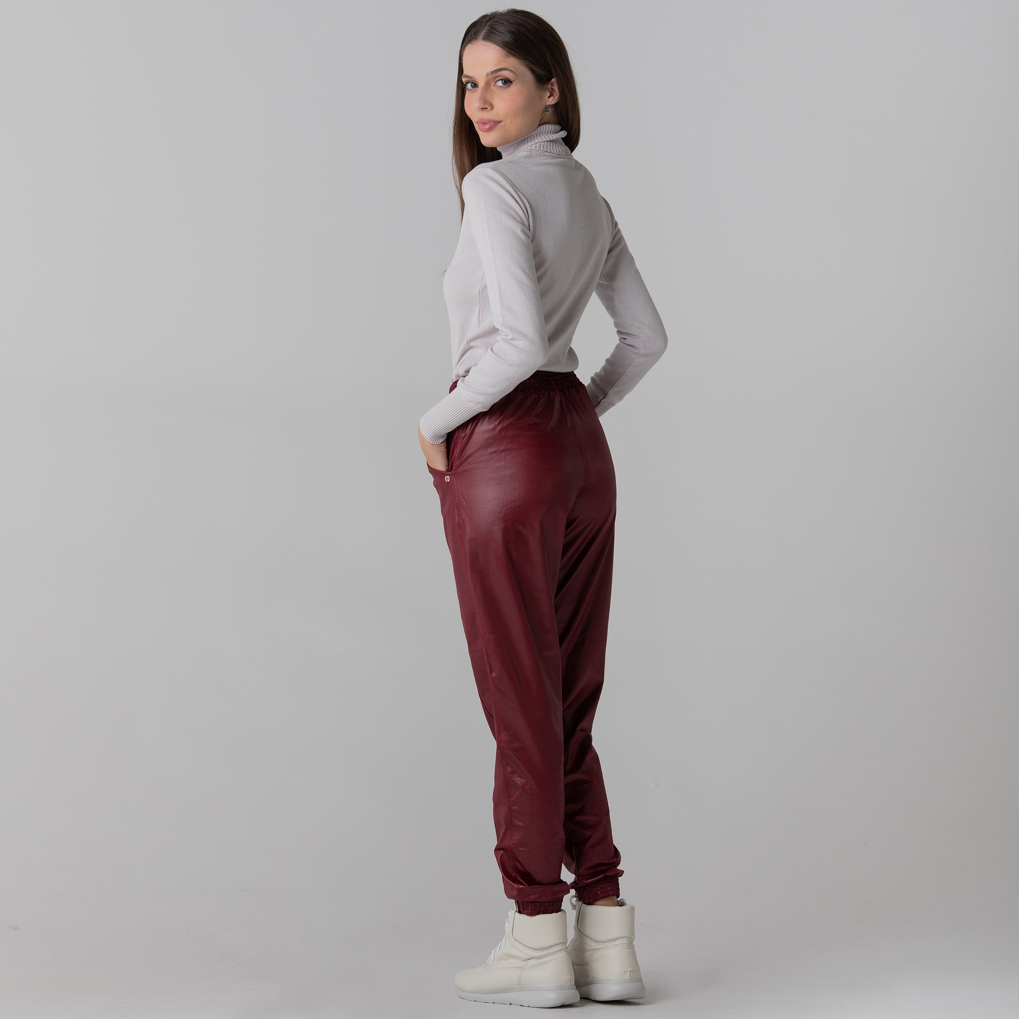 Calça Jogger em cirrê térmico Thermo Shine