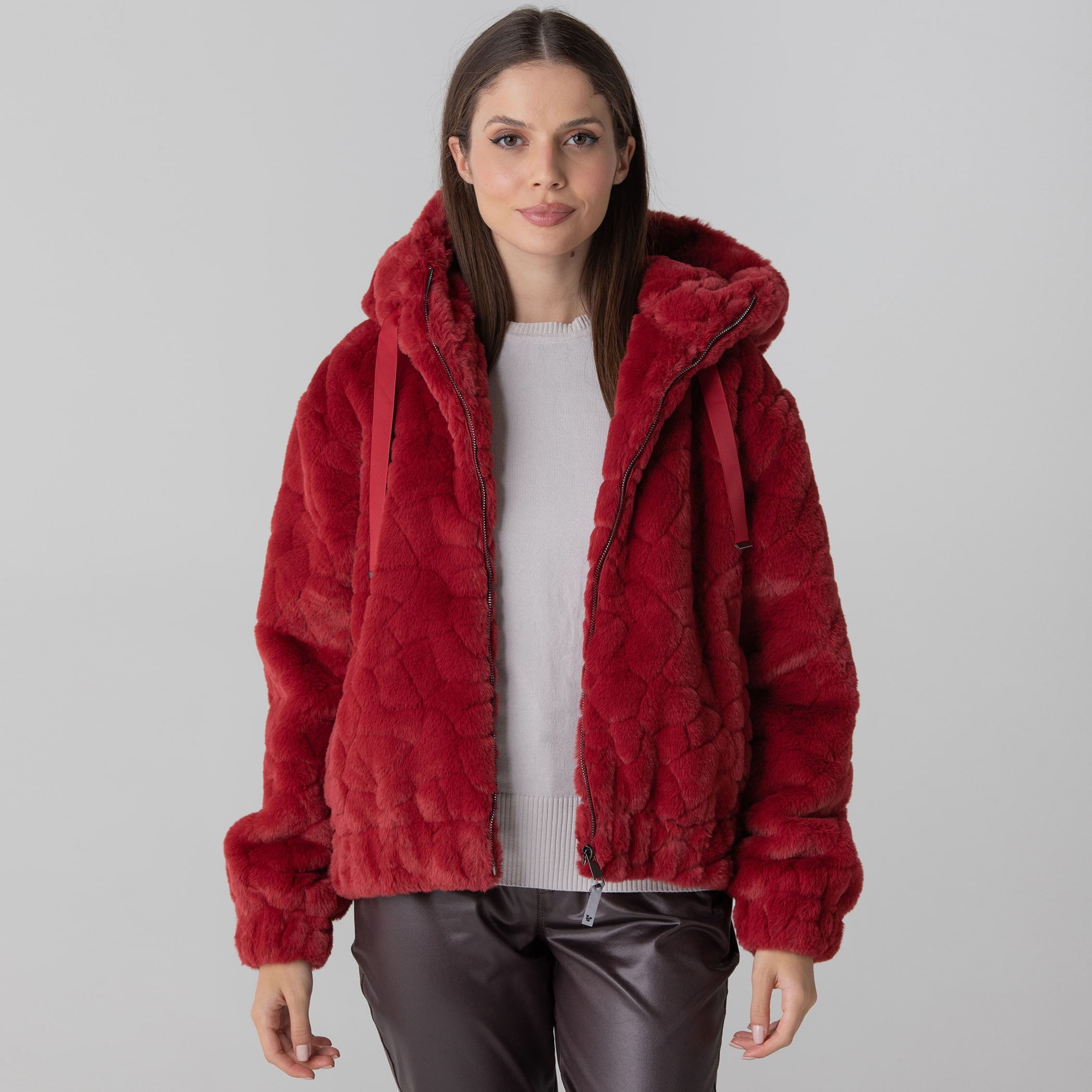 Jaqueta feminina bomber teddy Bienna de pelo texturizado