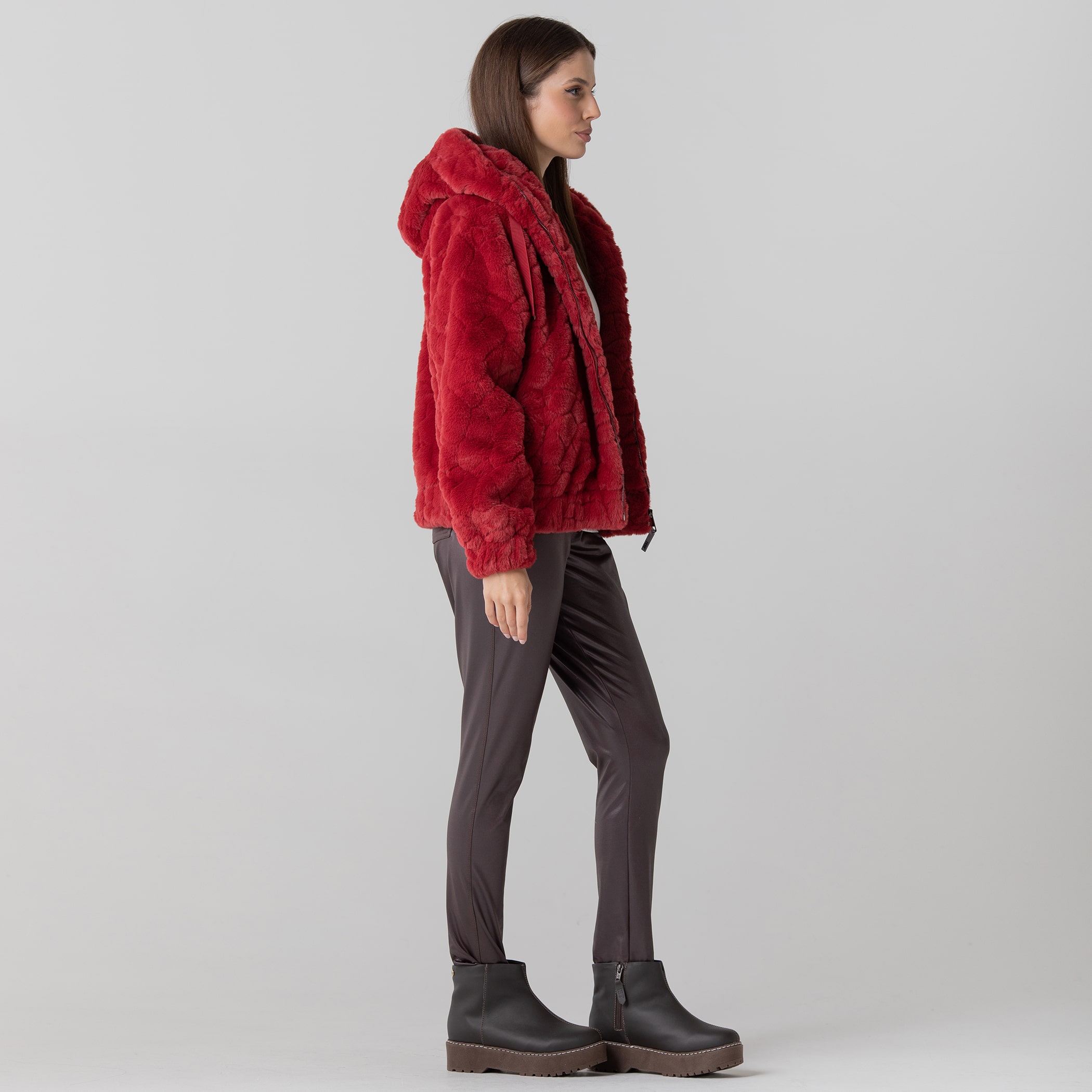 Jaqueta feminina bomber teddy Bienna de pelo texturizado