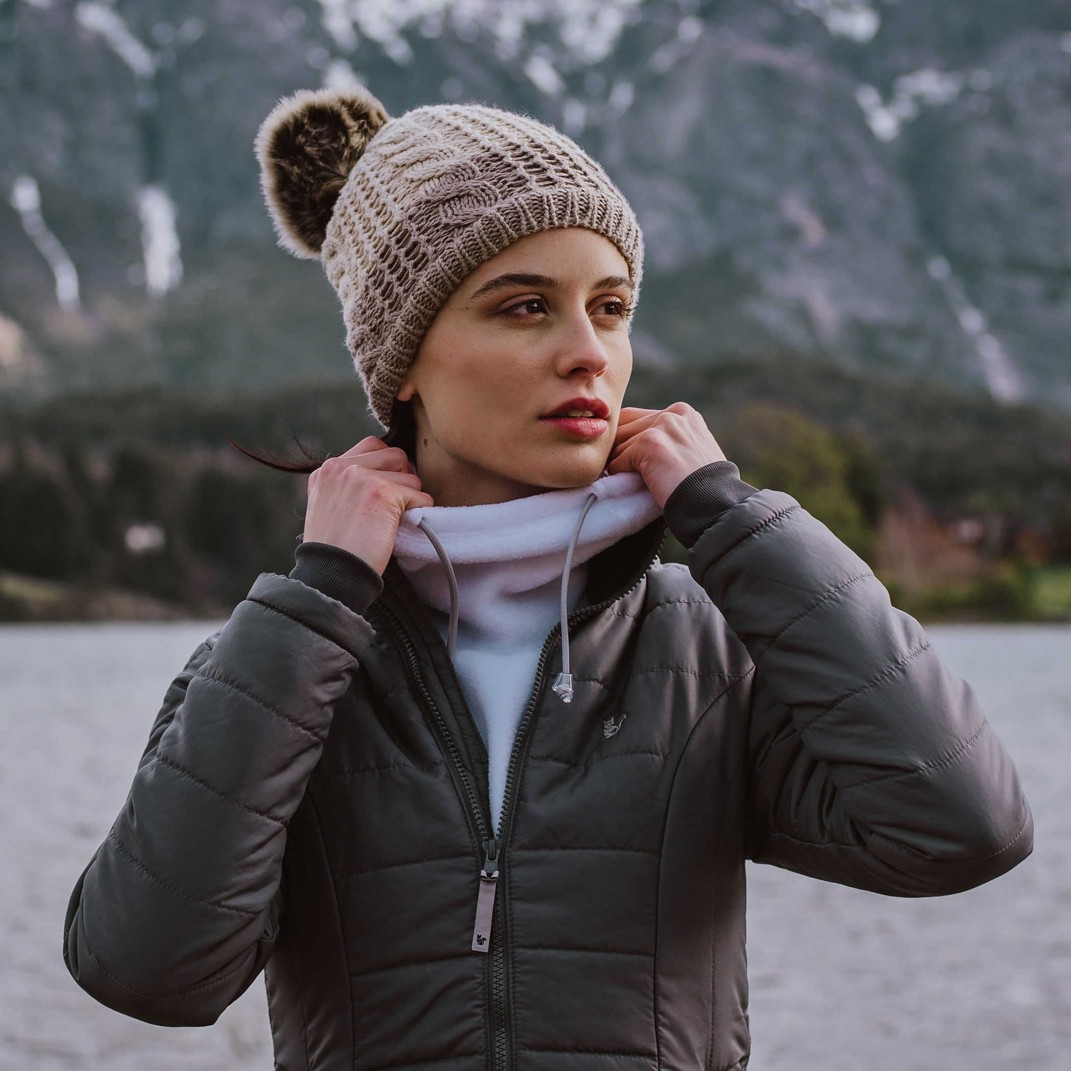 Gorro Feminino Pompom Copenhague forrado em lã