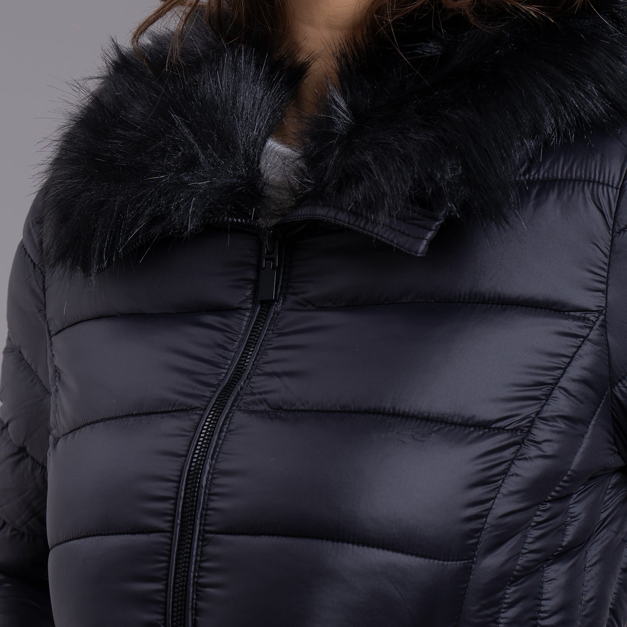 Casaco feminino puffer Tech Alpine Cairngorms com gola de pelos removíveis