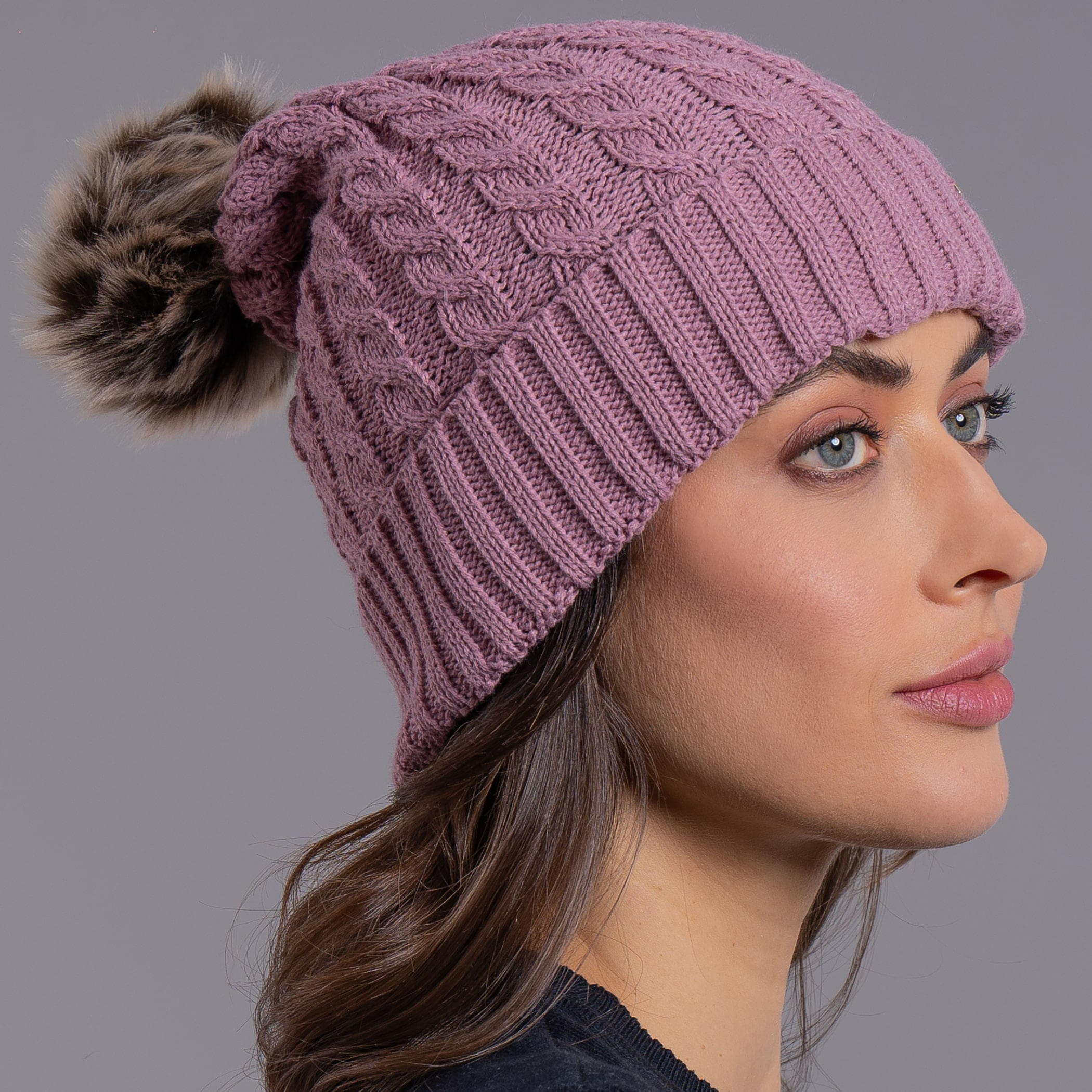 Gorro em tricô Vielas com pompom