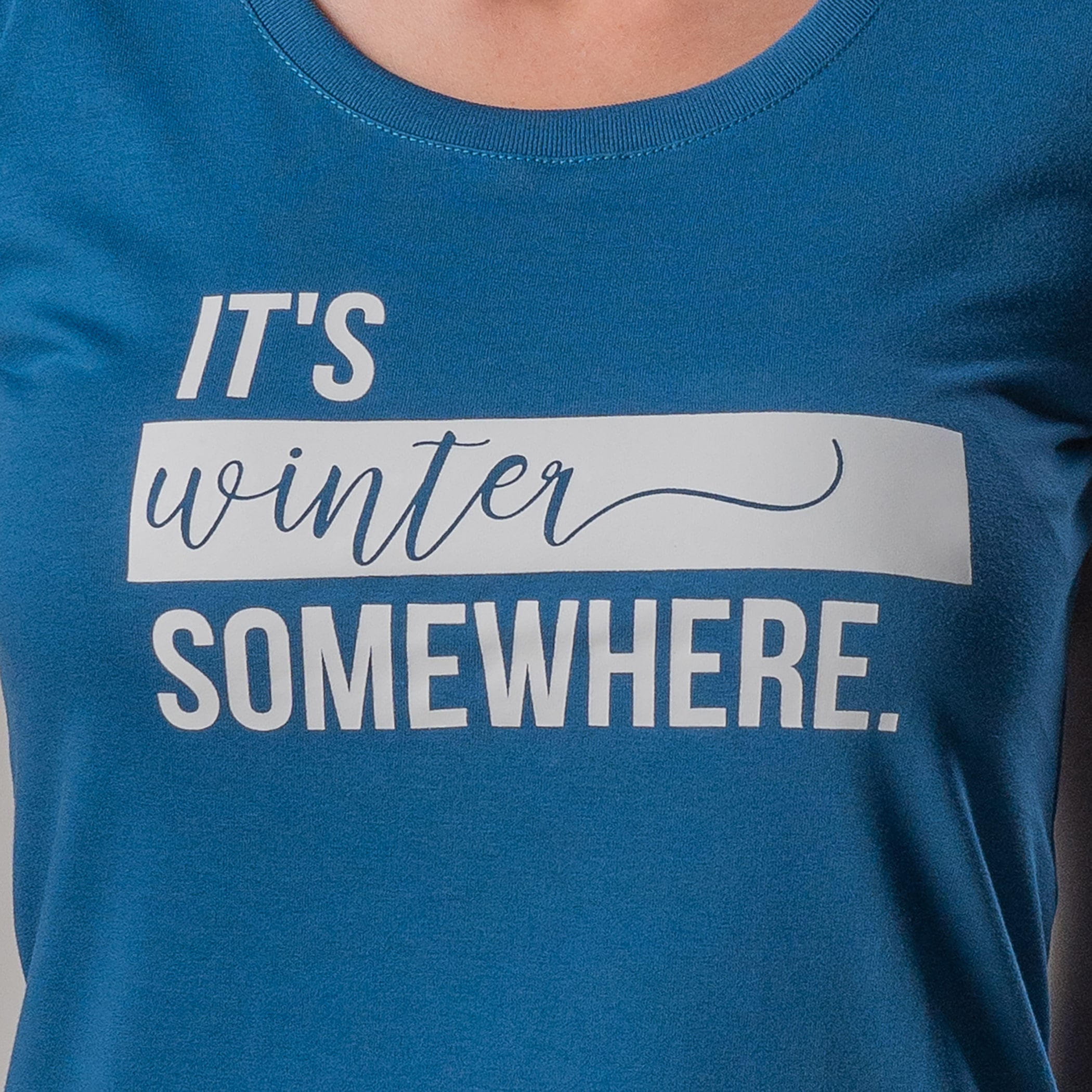 Camiseta Feminina Baby Look Manga curta It’s Winter Somewhere