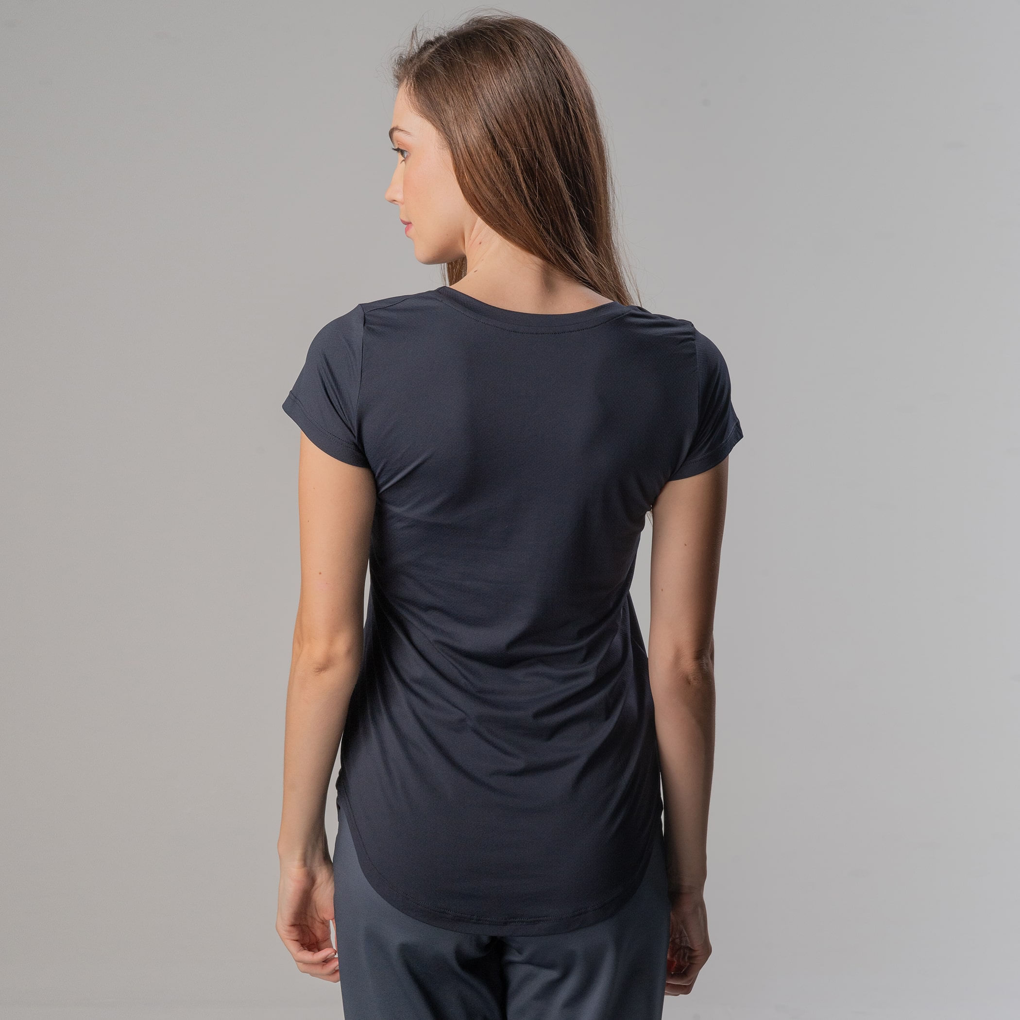 Camiseta Feminina proteção  UV Sense Cool Regular Fit alongada - Manga Curta