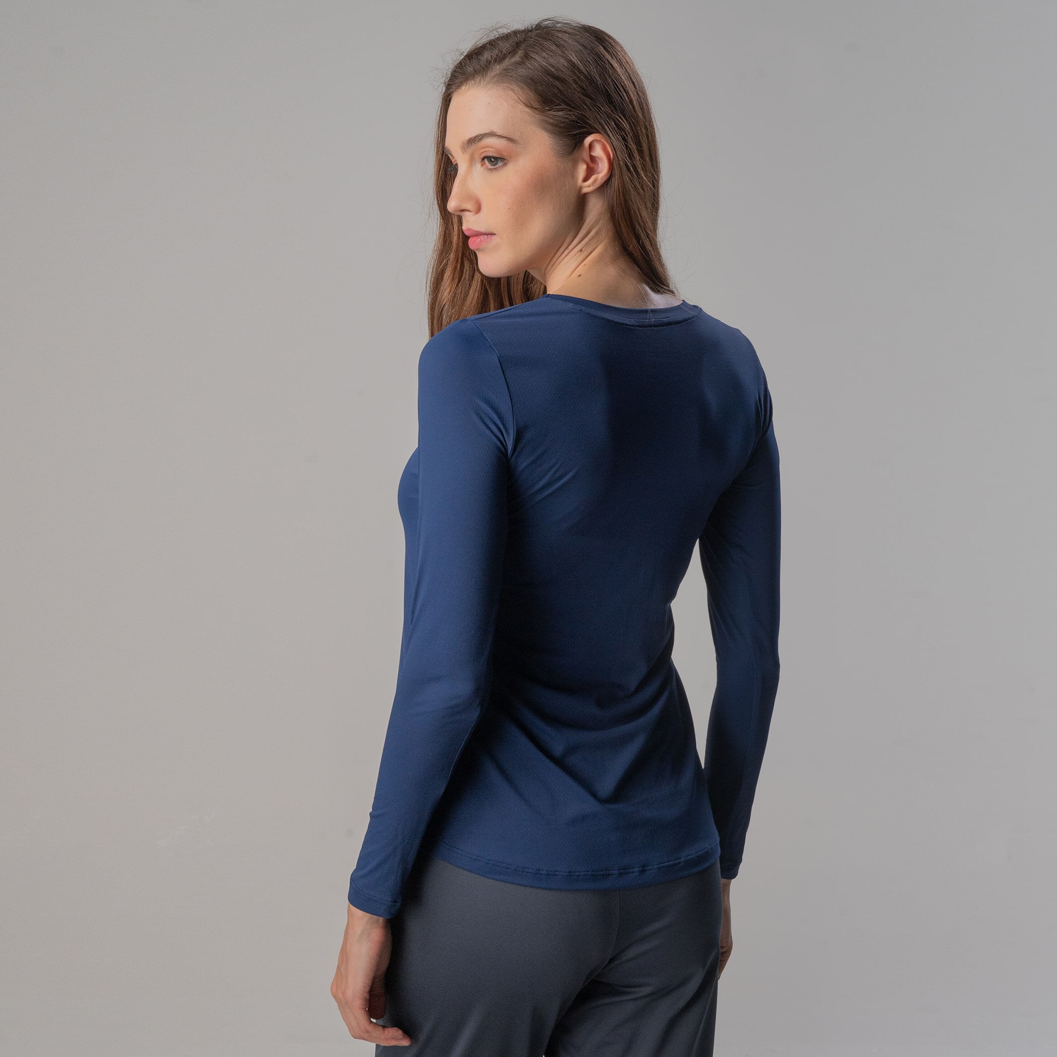 Camiseta Sense Cool proteção UV Feminina Regular Fit alongada - Manga Longa