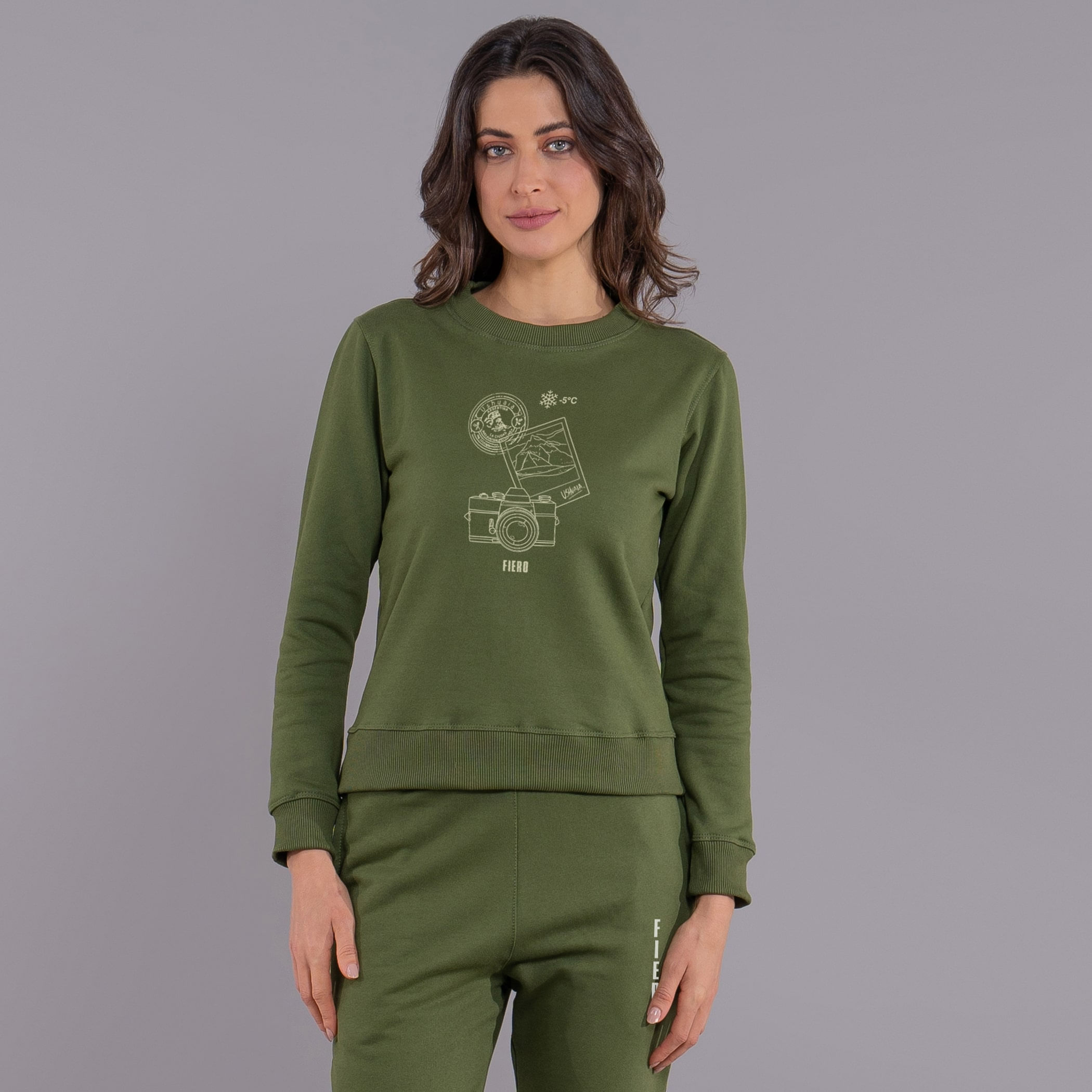Moletom feminino Winter Photo gola redonda com forro peluciado