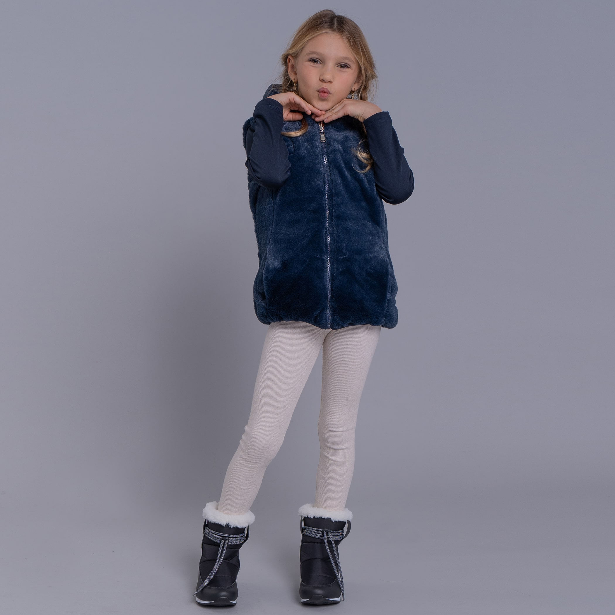 Colete infantil puffer Nagano reversível forrado com capuz