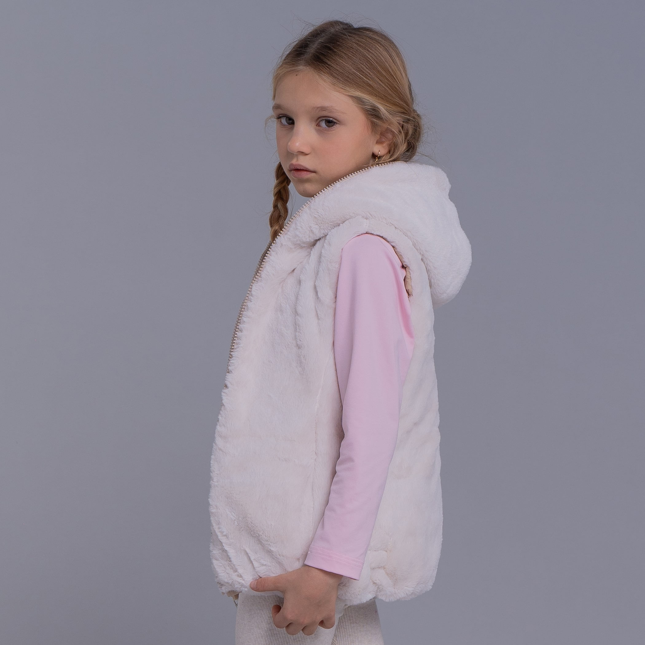 Colete infantil puffer Nagano reversível forrado com capuz