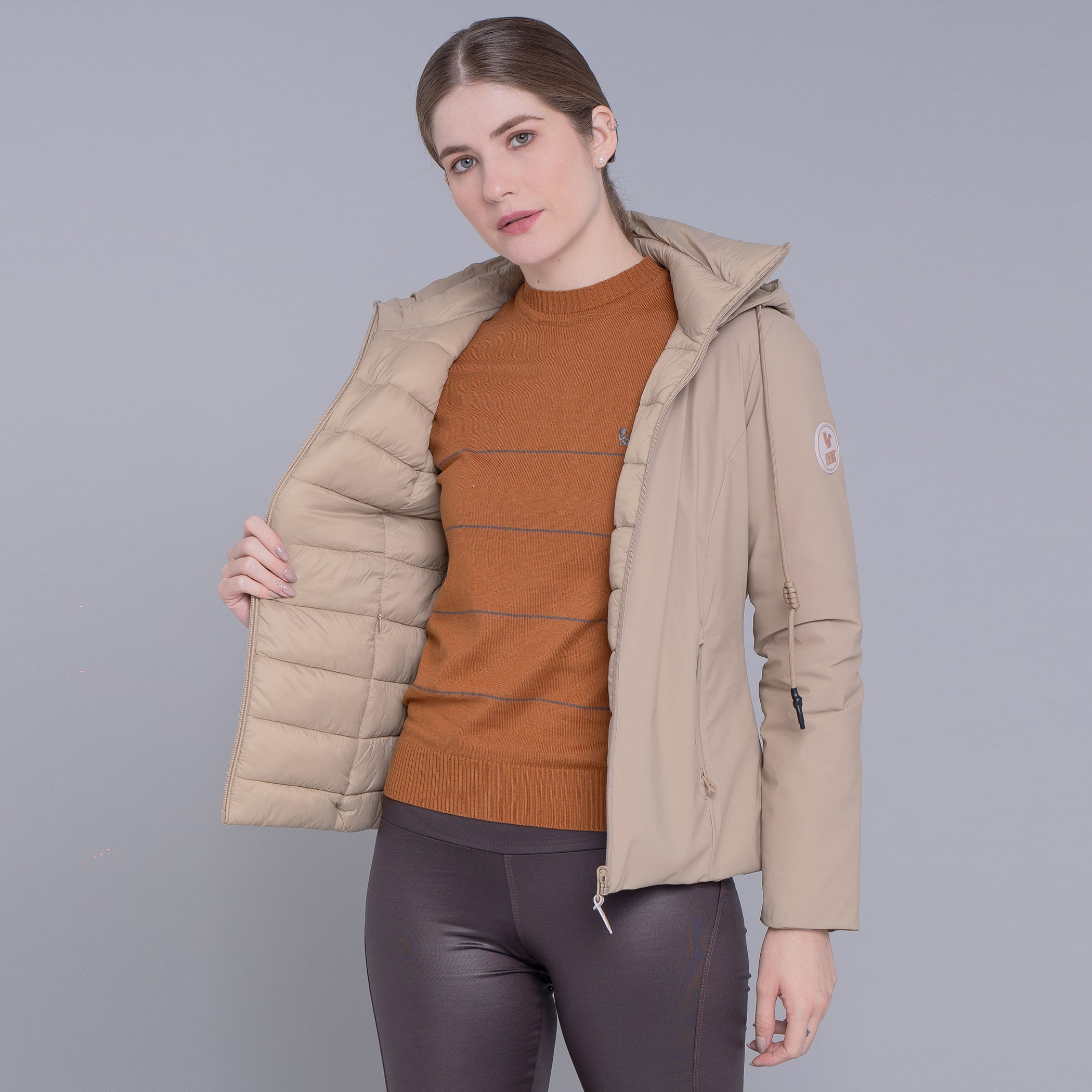 Jaqueta Feminina reversível Soft Alpine Wasi capuz removível