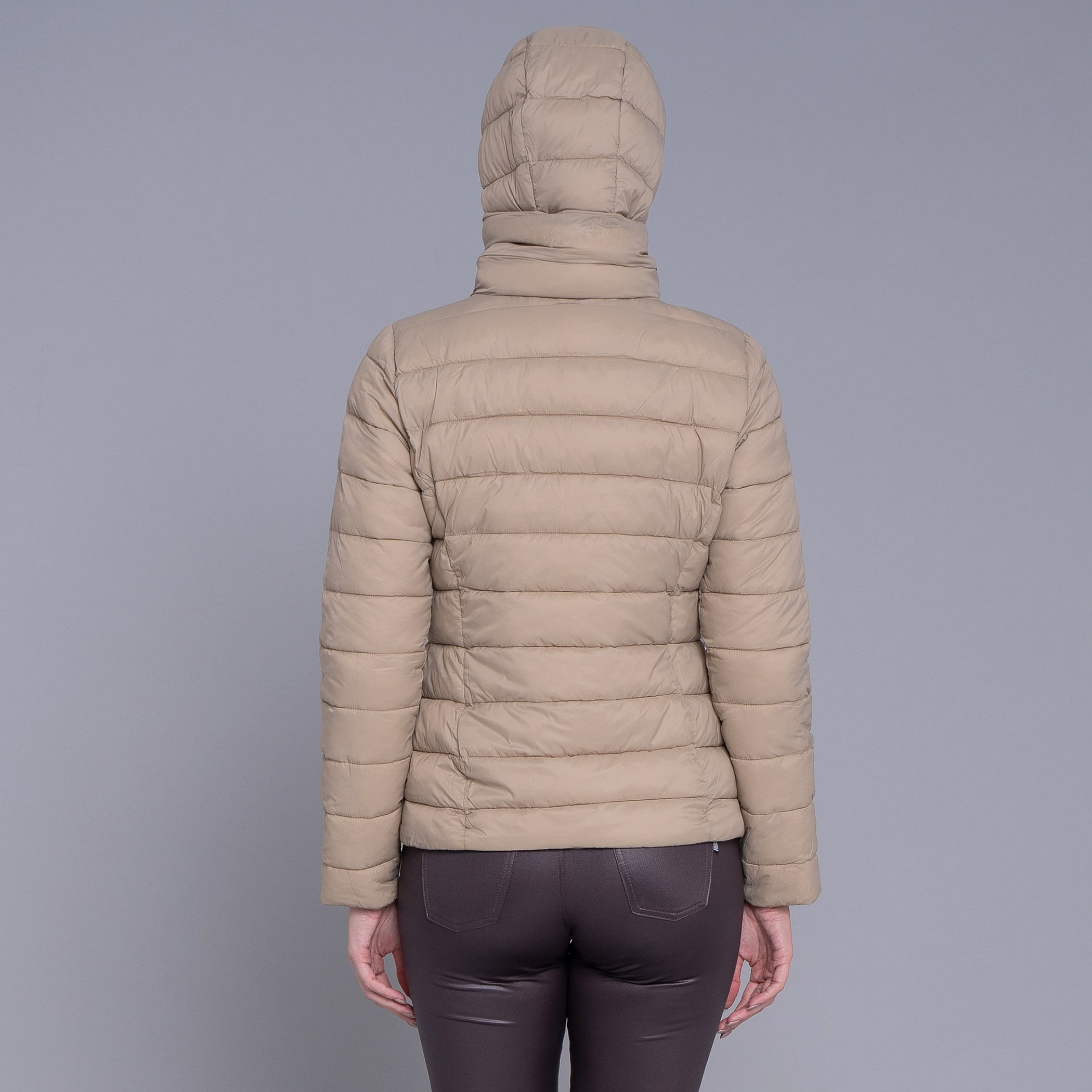 Jaqueta Feminina reversível Soft Alpine Wasi capuz removível