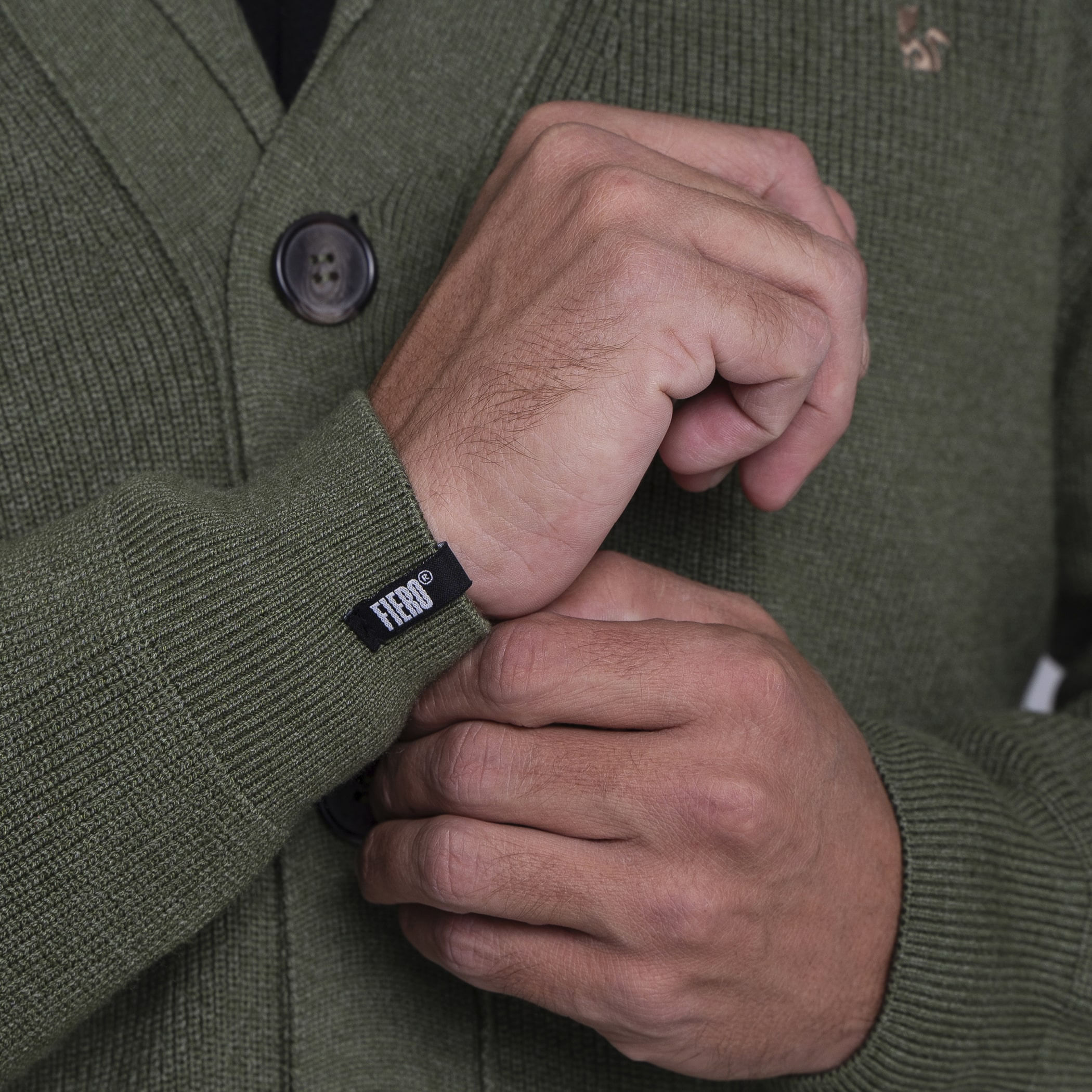 Cardigan masculino Hakuba em tricô premium gola xale