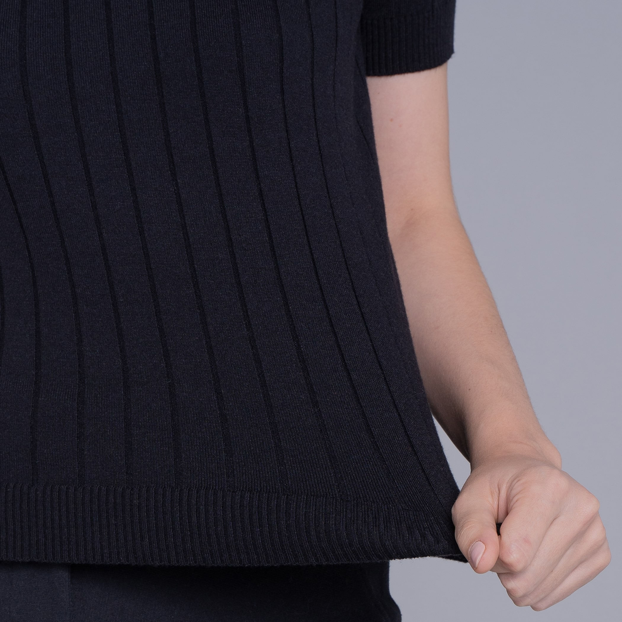 Blusa feminina manga curta de tricô canelado Los Castillos