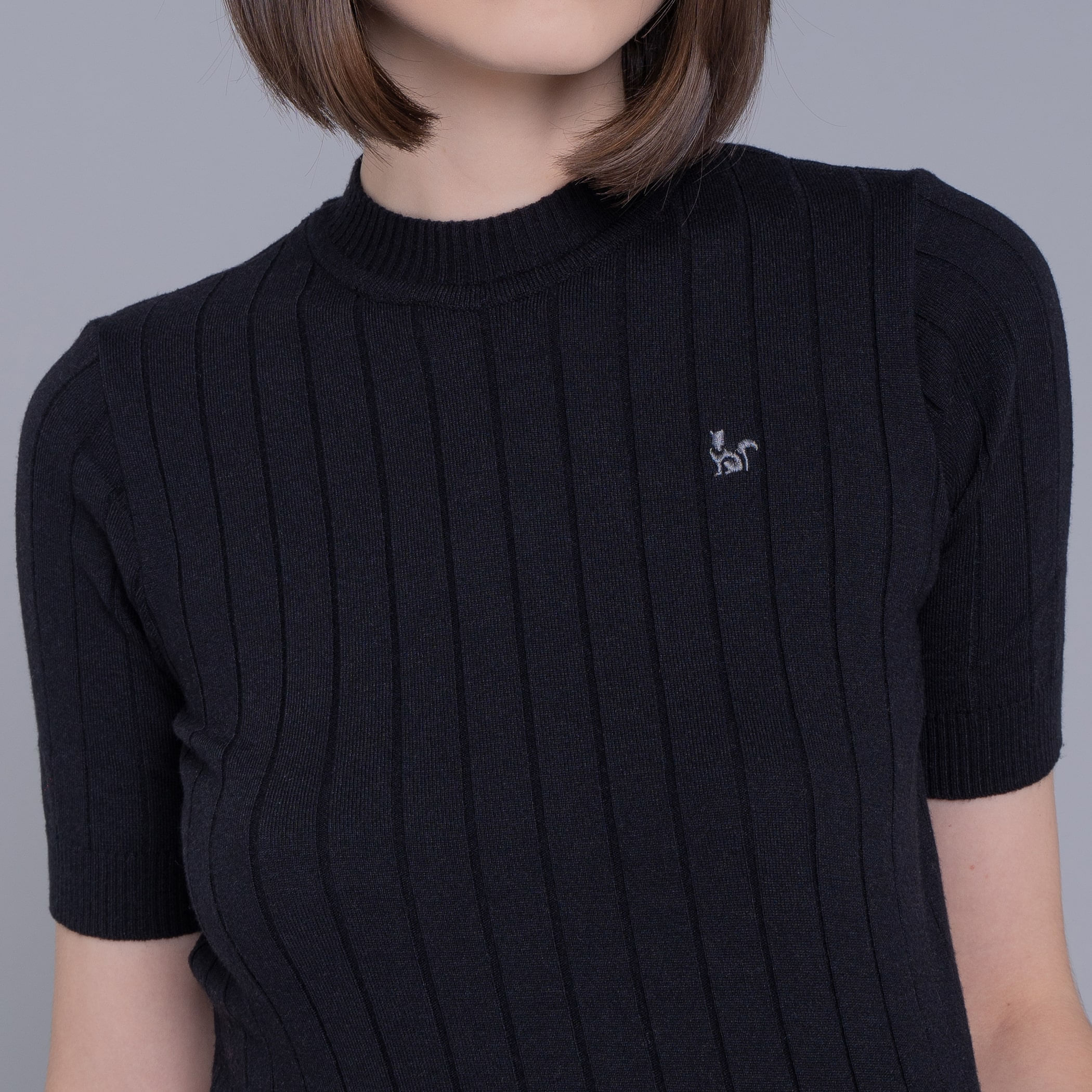 Blusa feminina manga curta de tricô canelado Los Castillos