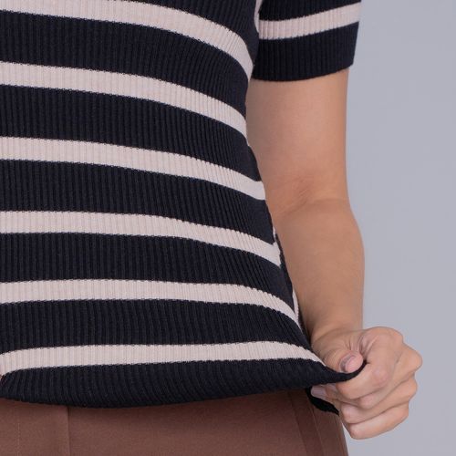 Blusa feminina manga curta gola alta de tricô canelado La Merced