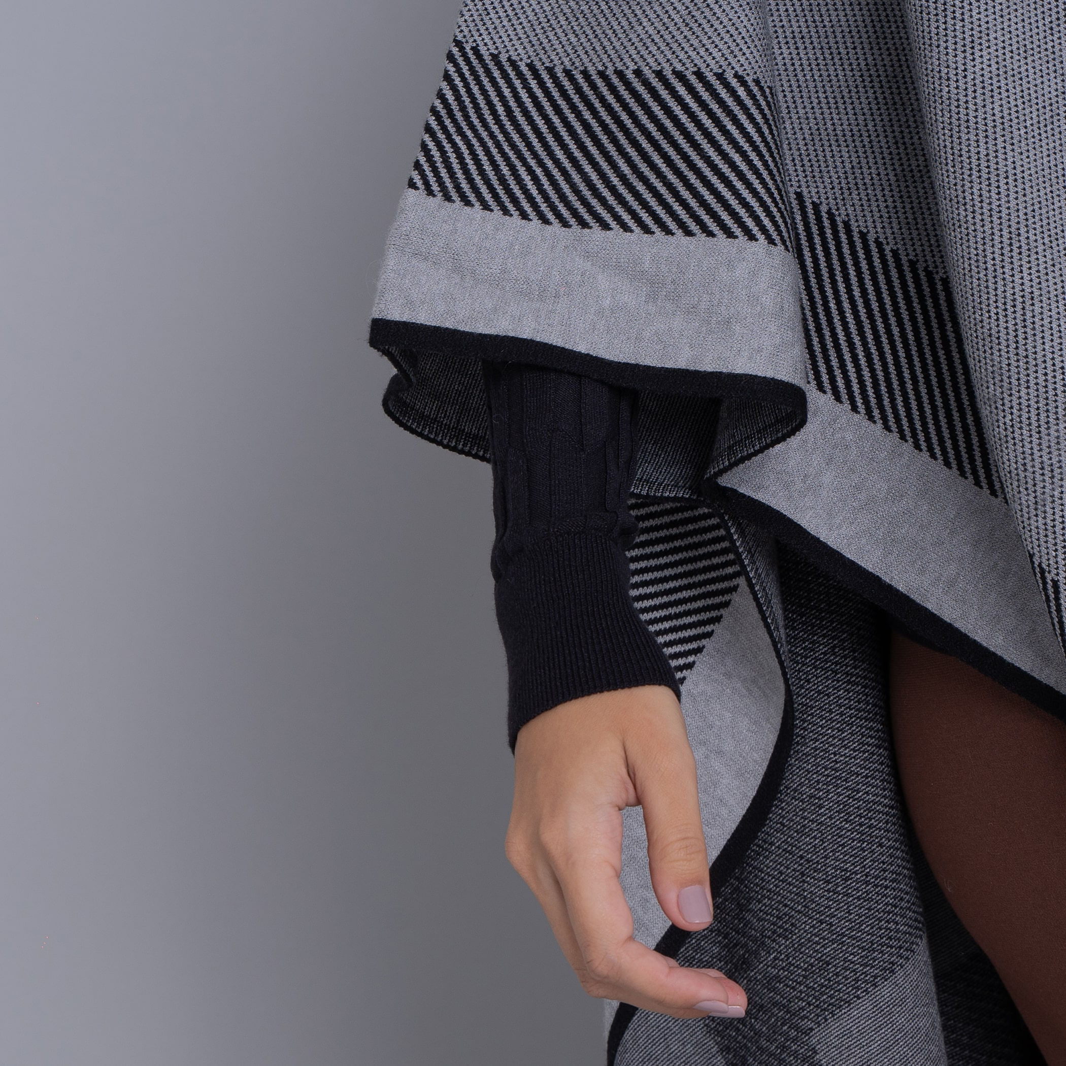 Poncho feminino de tricô premium Arawi para o inverno e frio