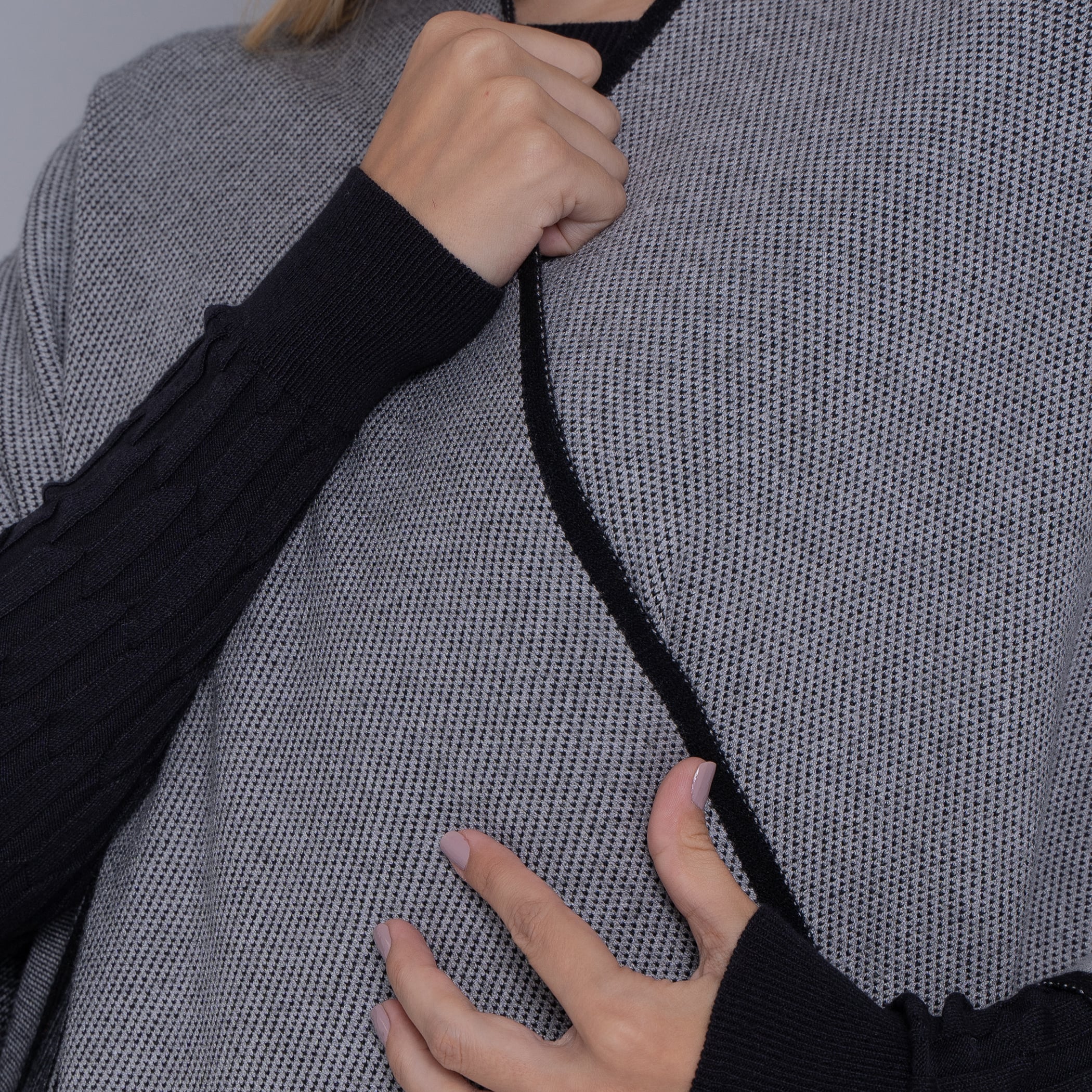 Poncho feminino de tricô premium Arawi para o inverno e frio