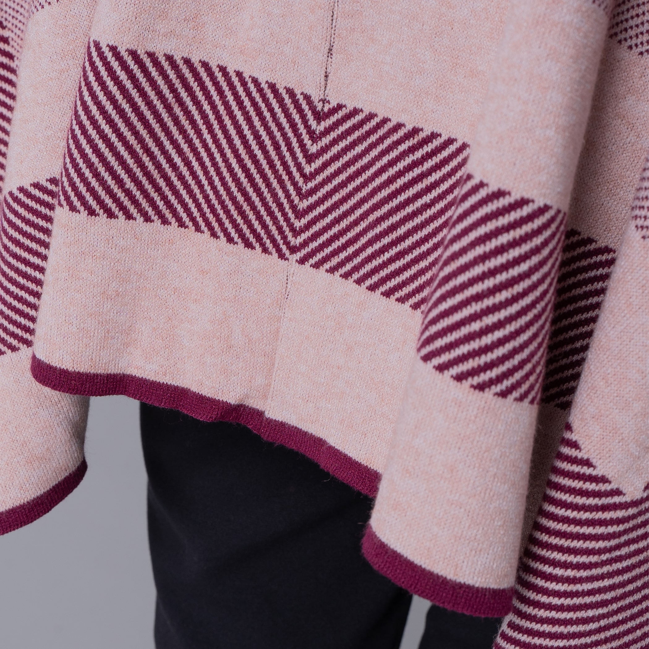 Poncho feminino de tricô premium Arawi para o inverno e frio
