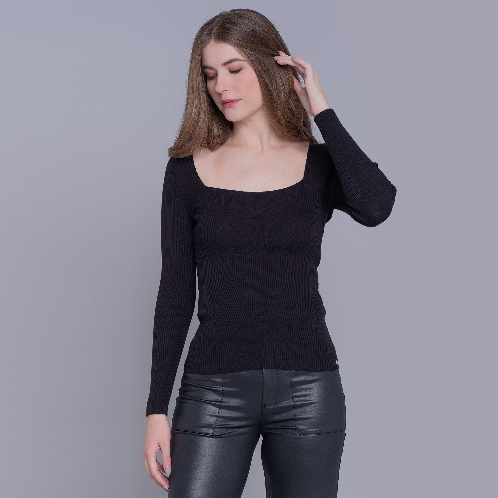 Blusa de tricot feminina canelada decote quadrado Maimará
