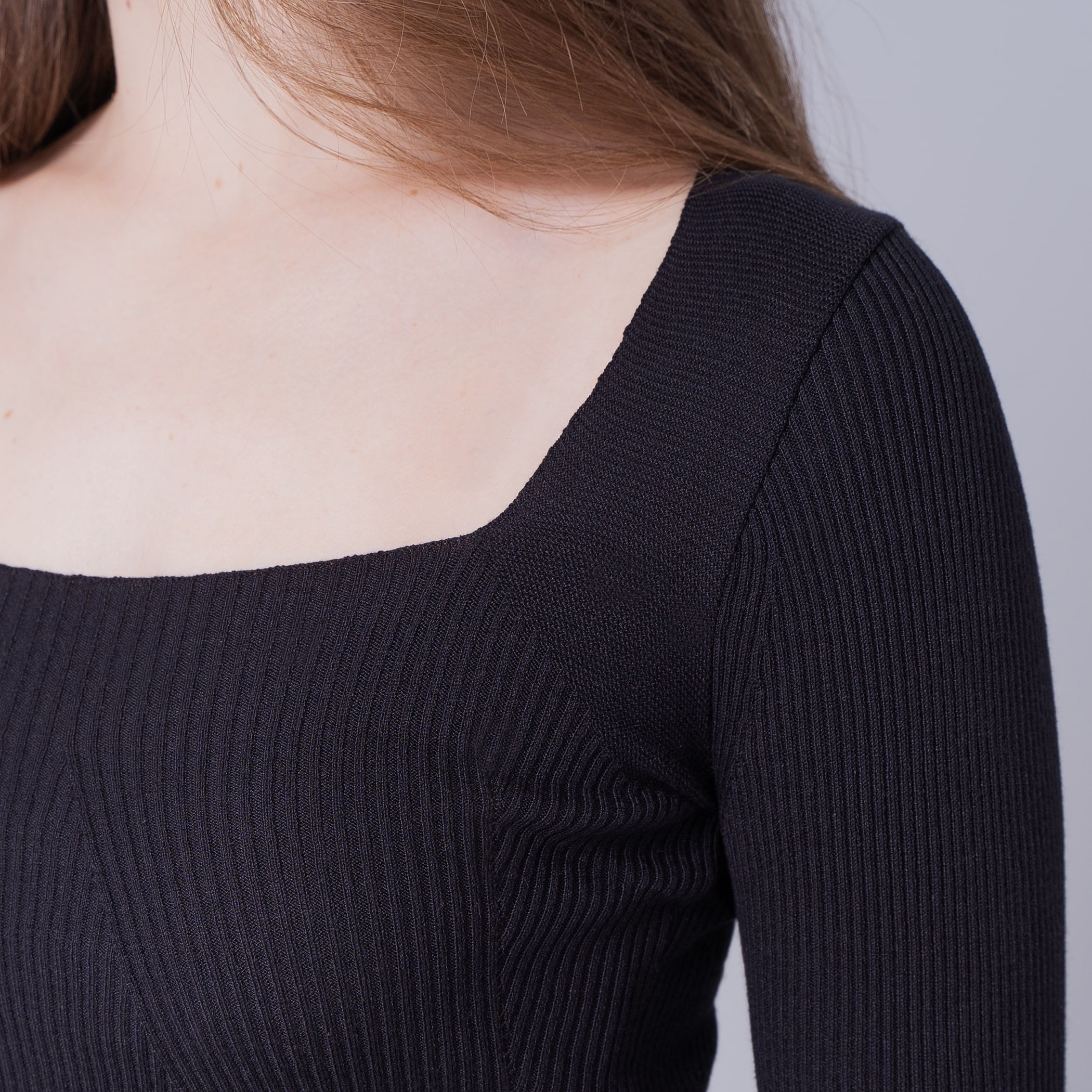Blusa de tricot feminina canelada decote quadrado Maimará