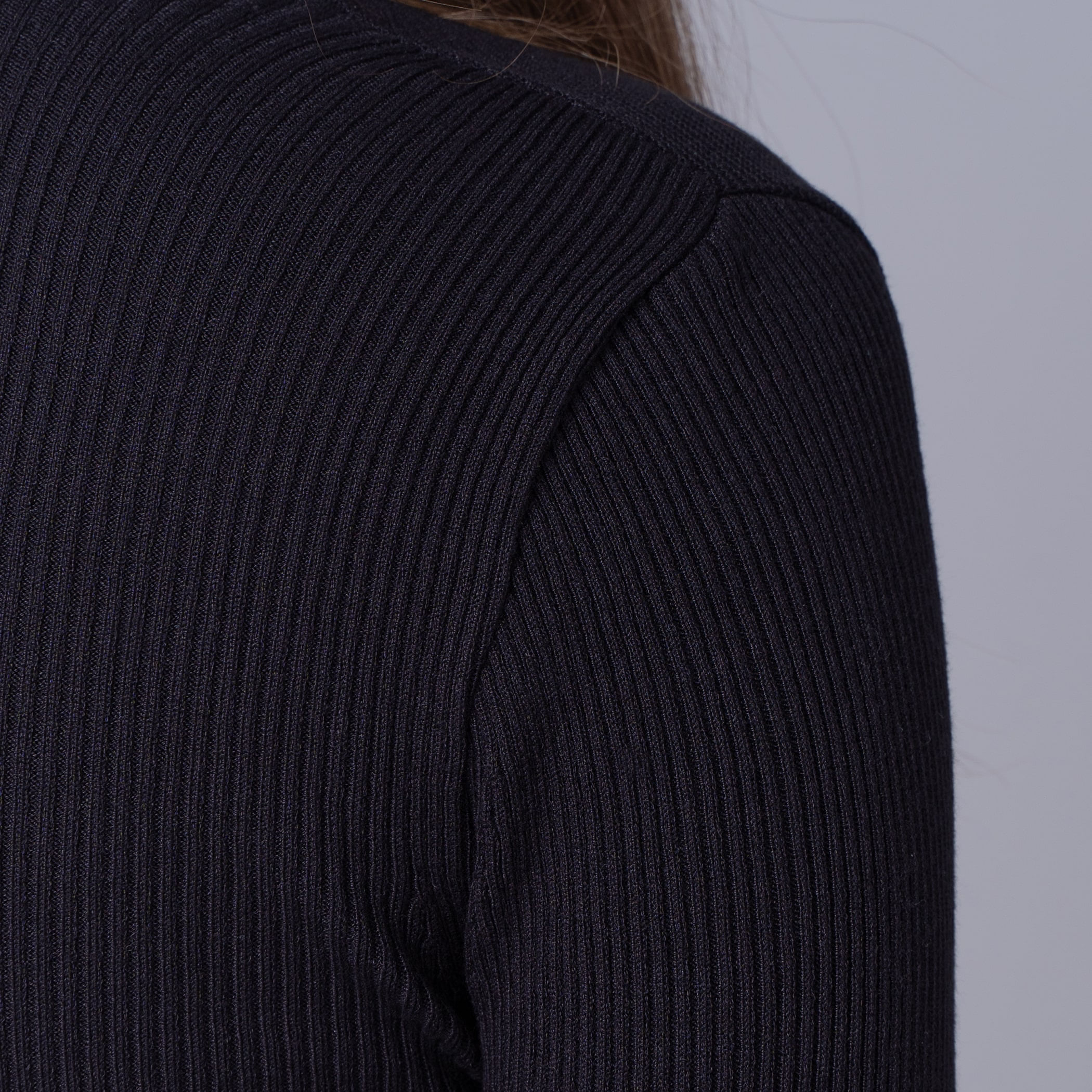 Blusa de tricot feminina canelada decote quadrado Maimará