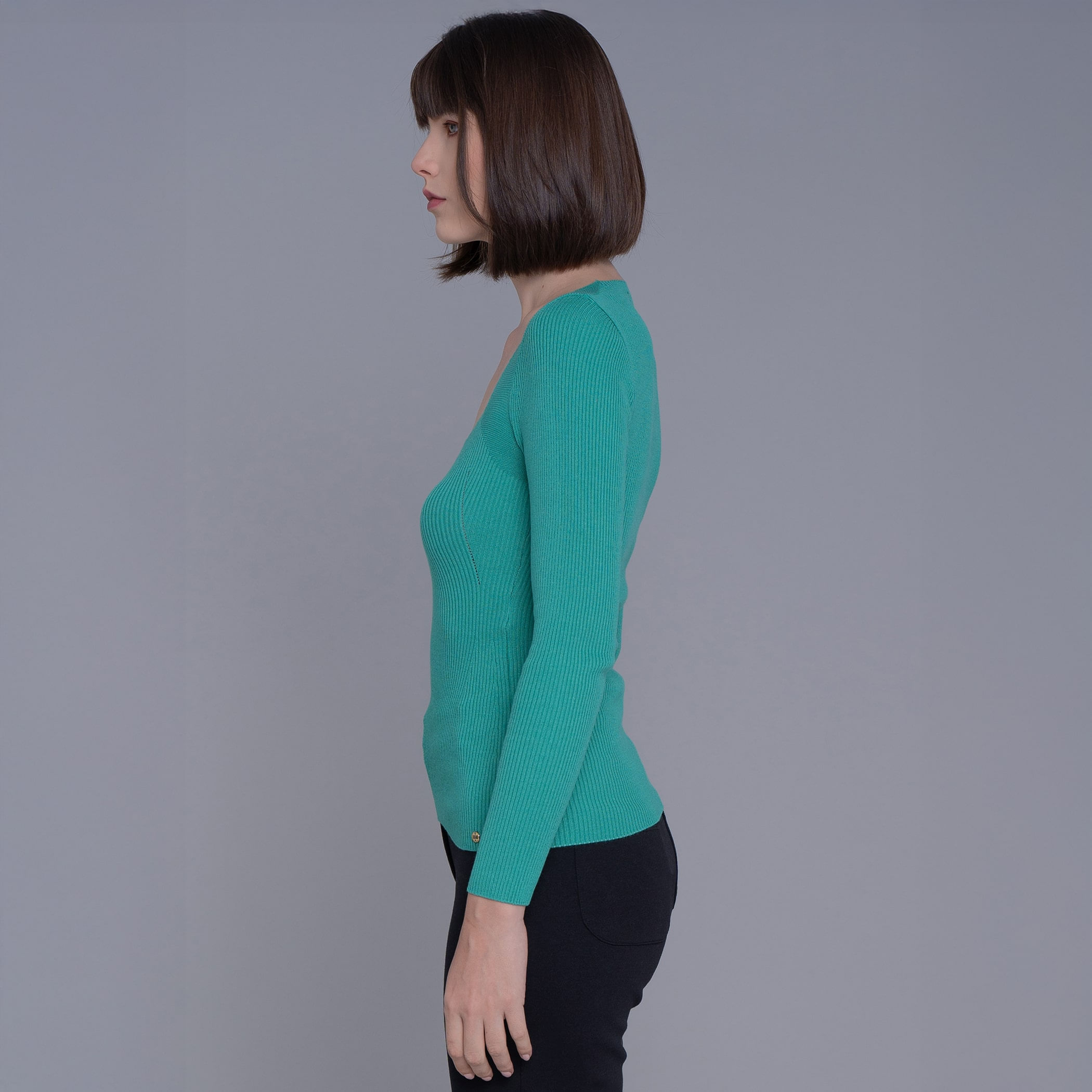 Blusa de tricot feminina canelada decote quadrado Maimará