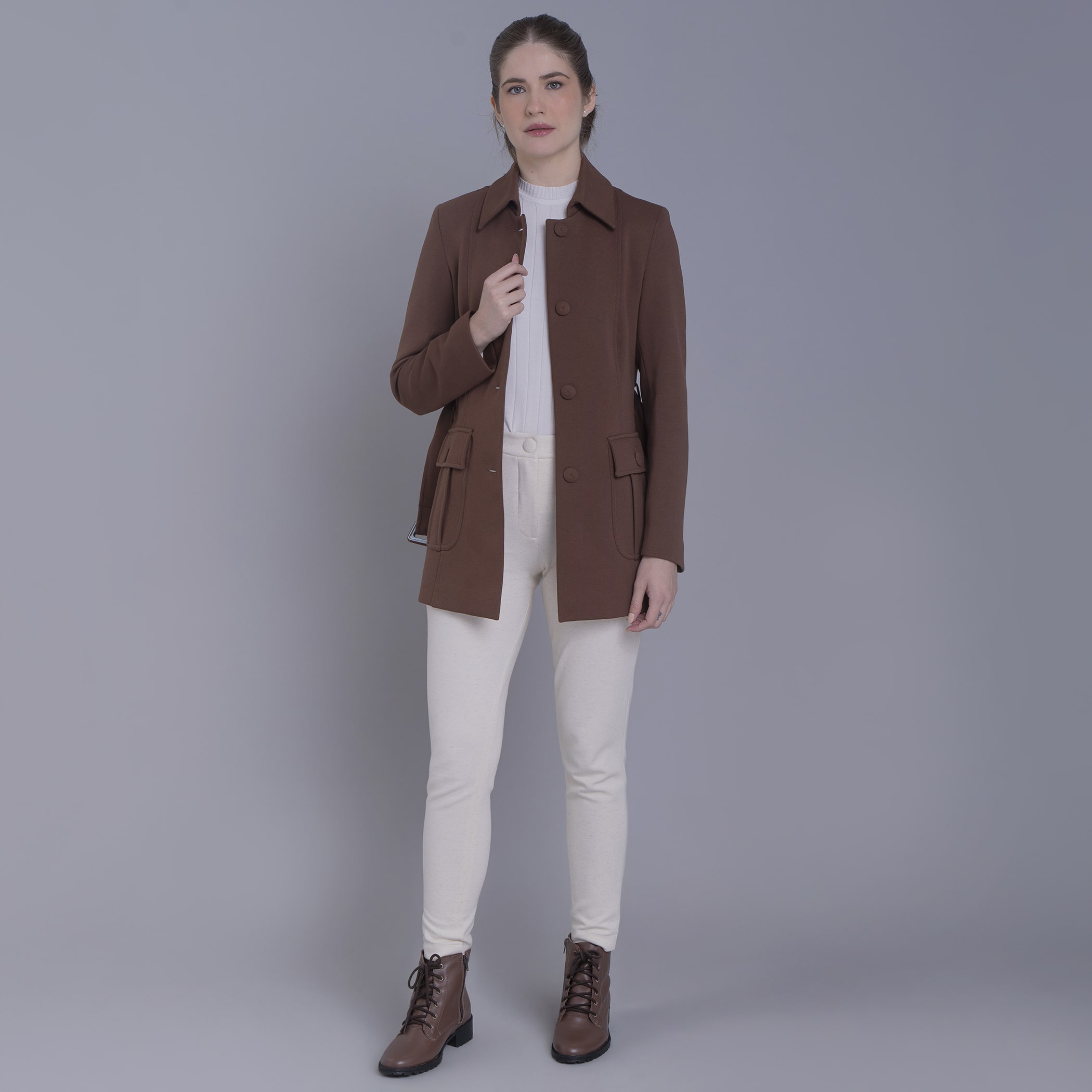 Casaco feminino com cinto Amauta de malha algodão premium