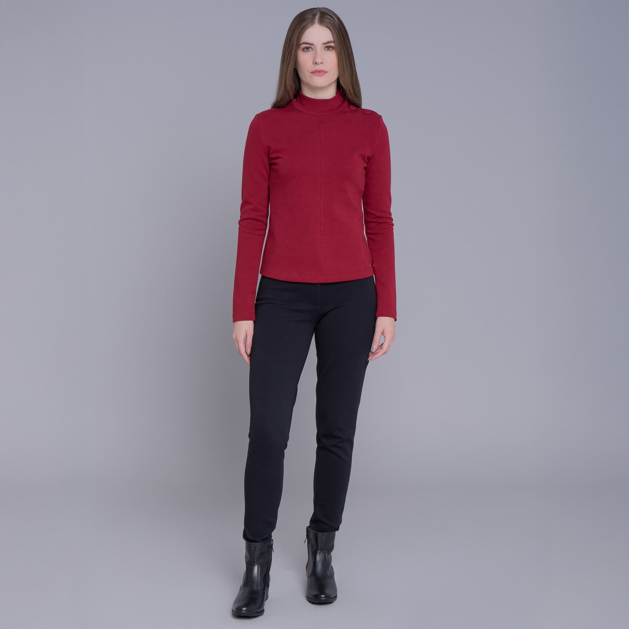 Blusa de malha premium feminina gola alta Yakana