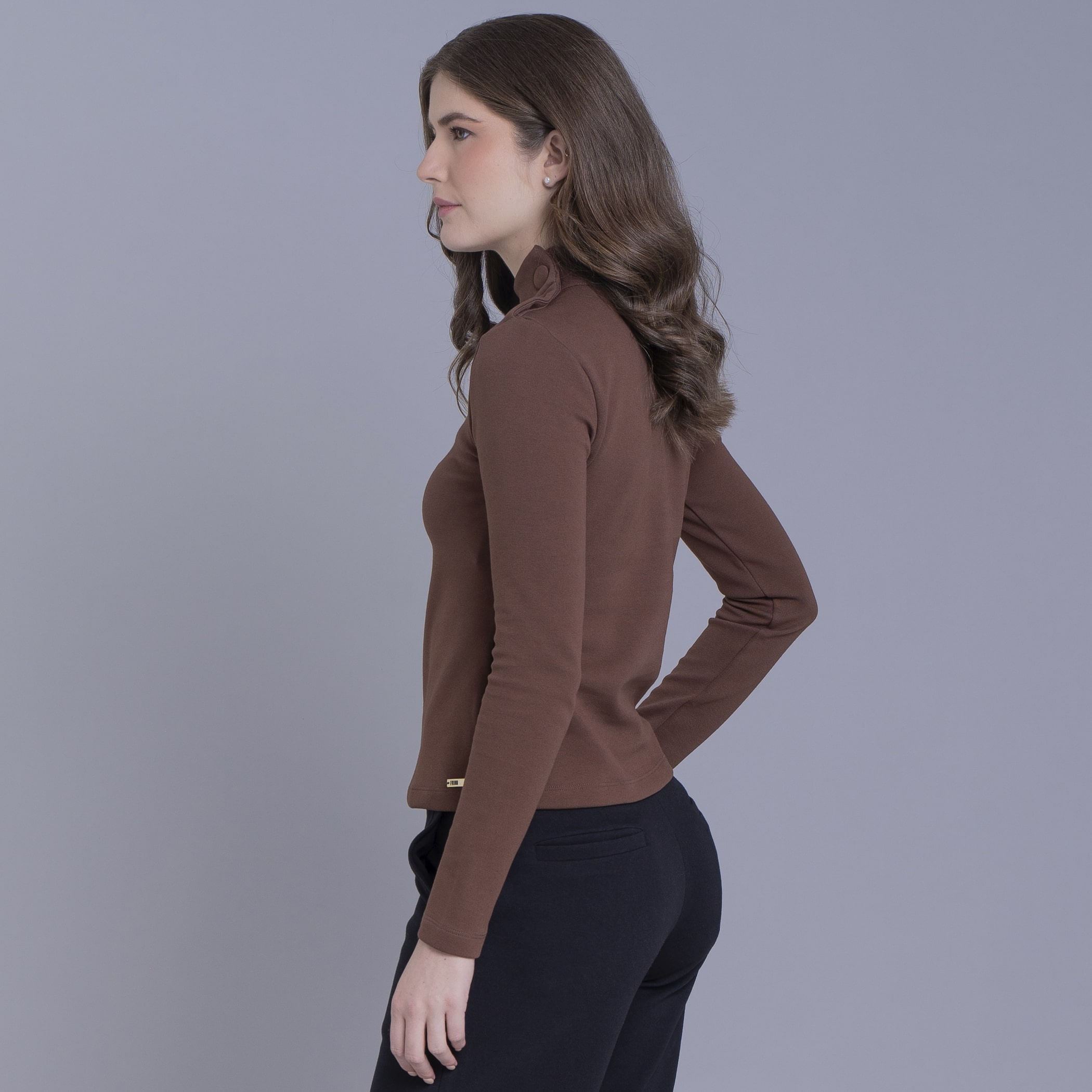 Blusa de malha premium feminina gola alta Yakana
