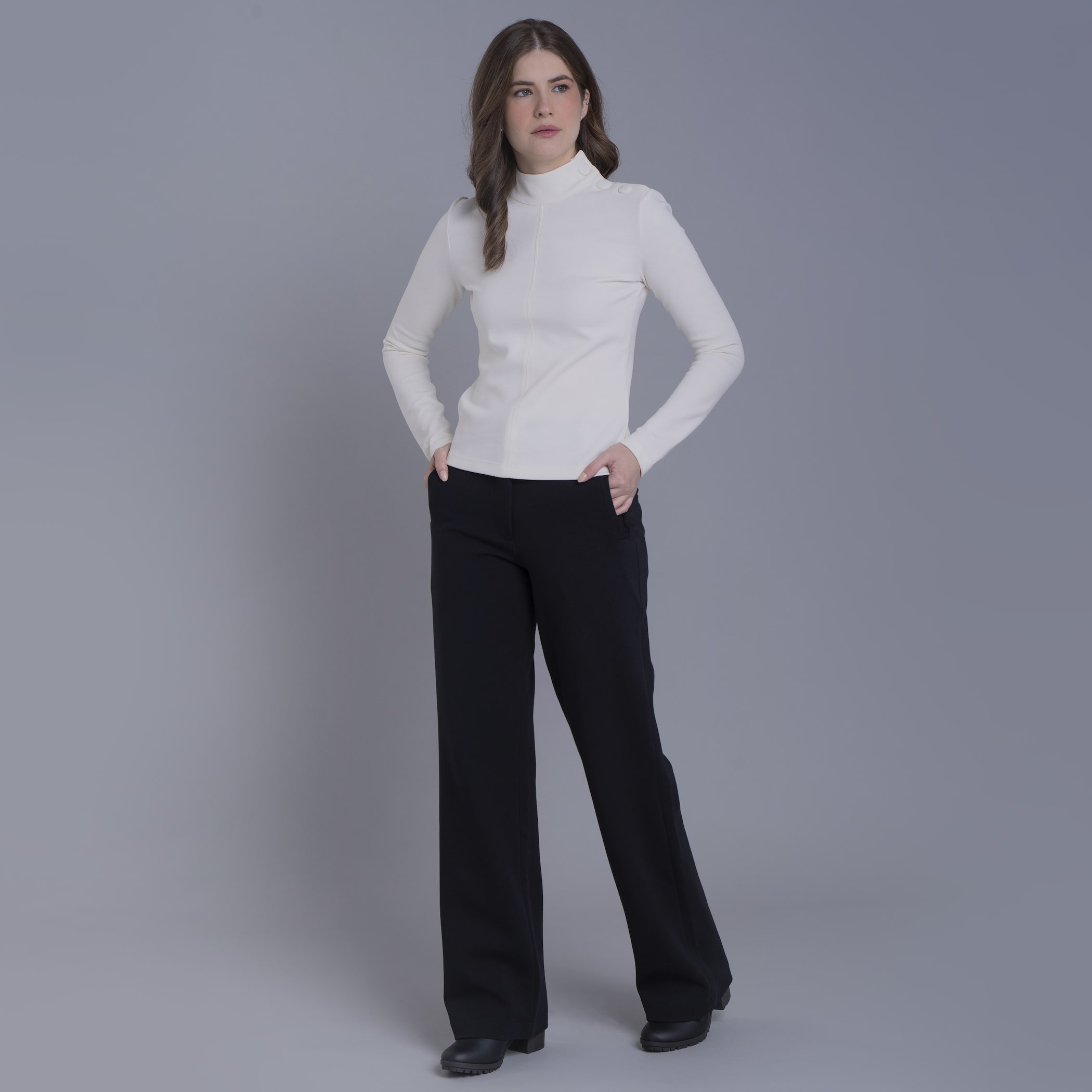 Blusa de malha premium feminina gola alta Yakana