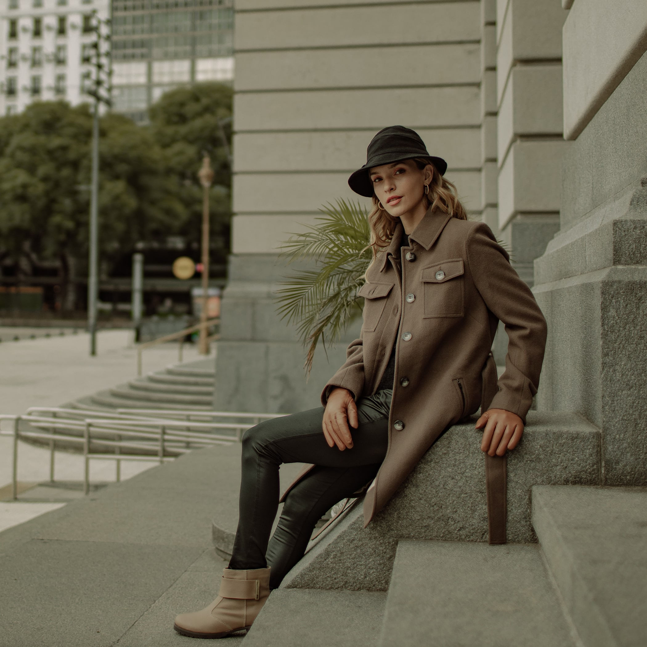 Casaco Térmico Feminino Saint-Tropez em lã premium com cinto